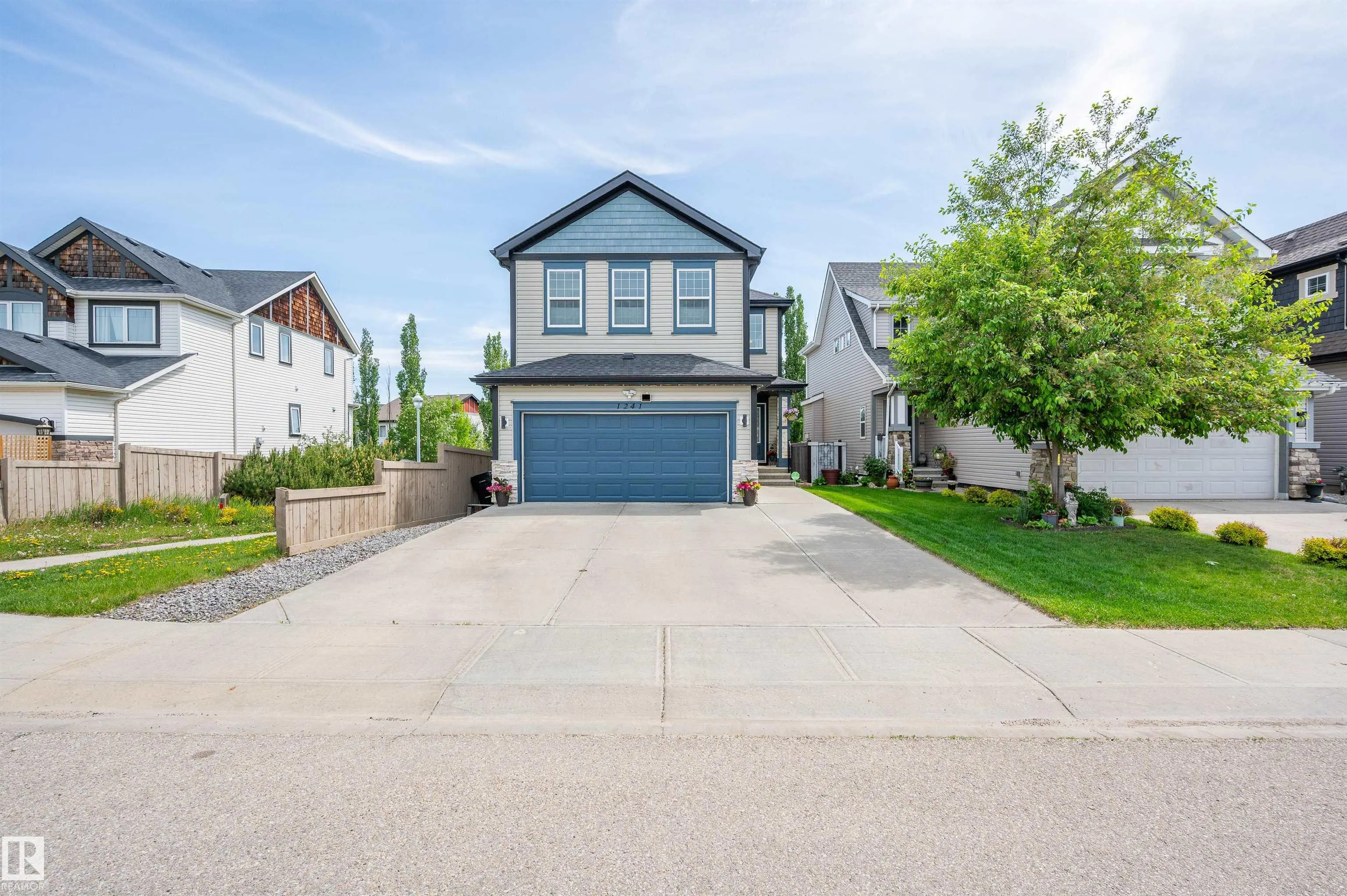 1241 SECORD LANDING Landing
