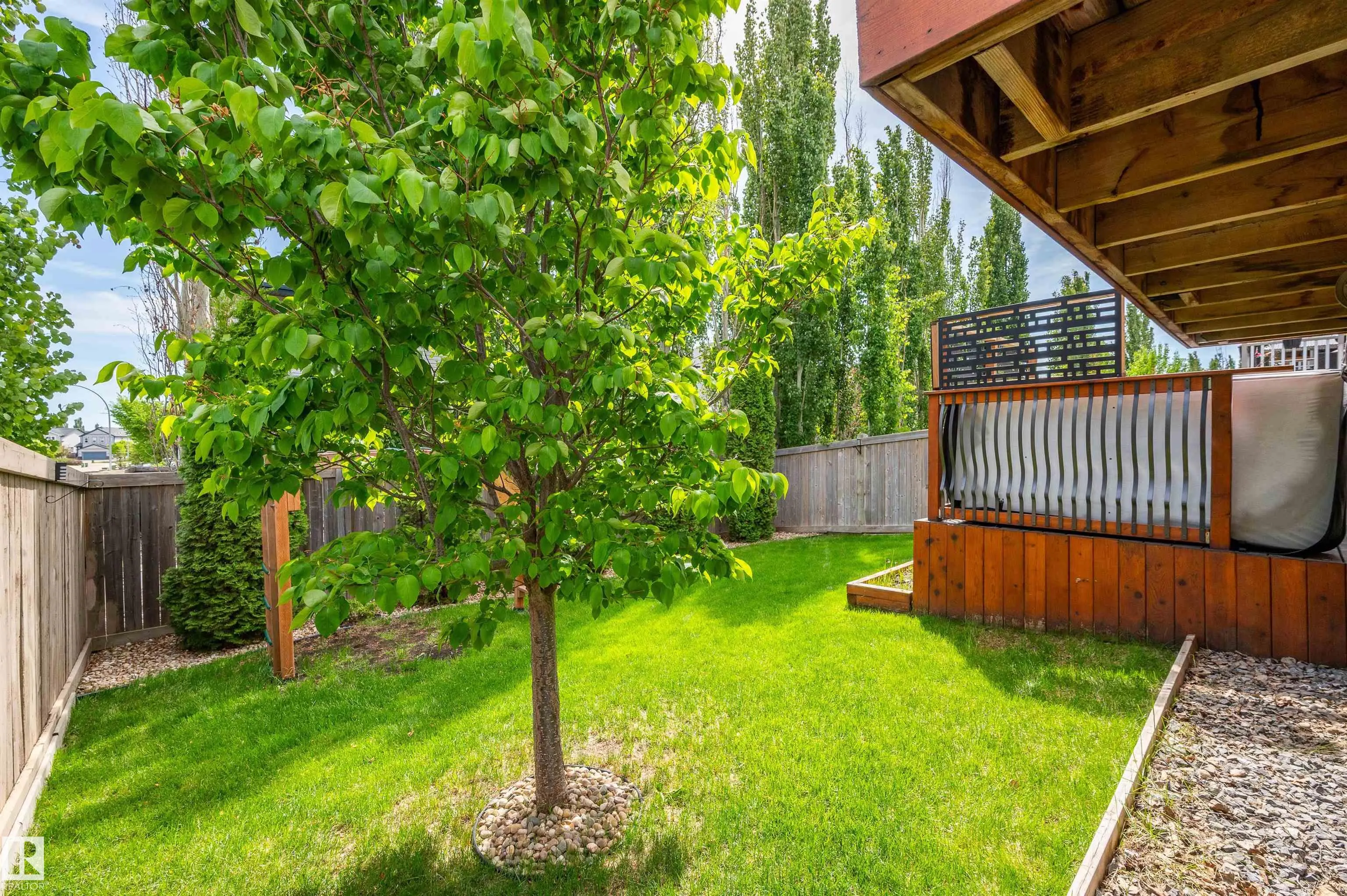 1241 SECORD LANDING Landing