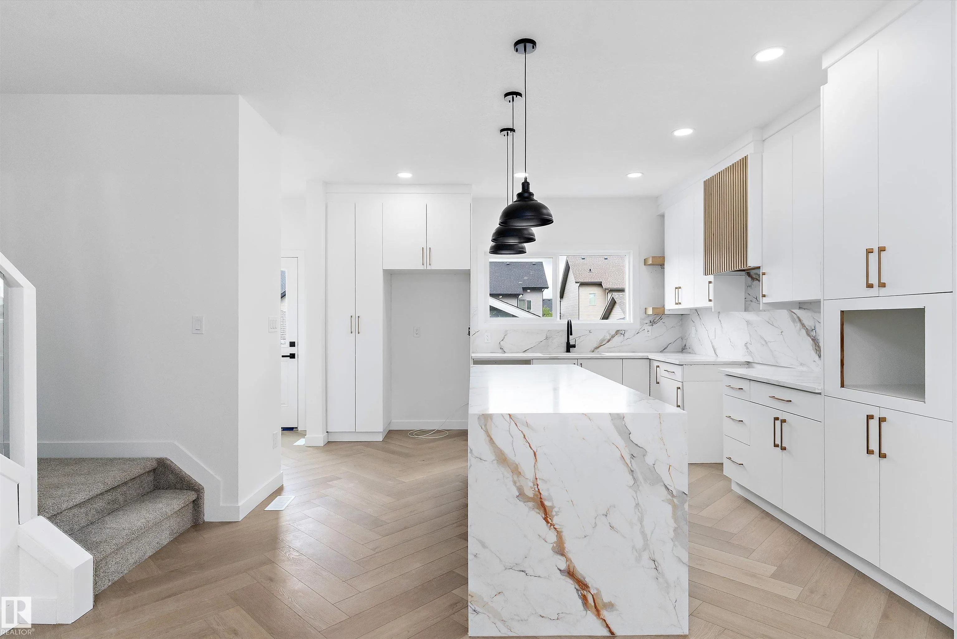 838 NORTHERN HARRIER Lane