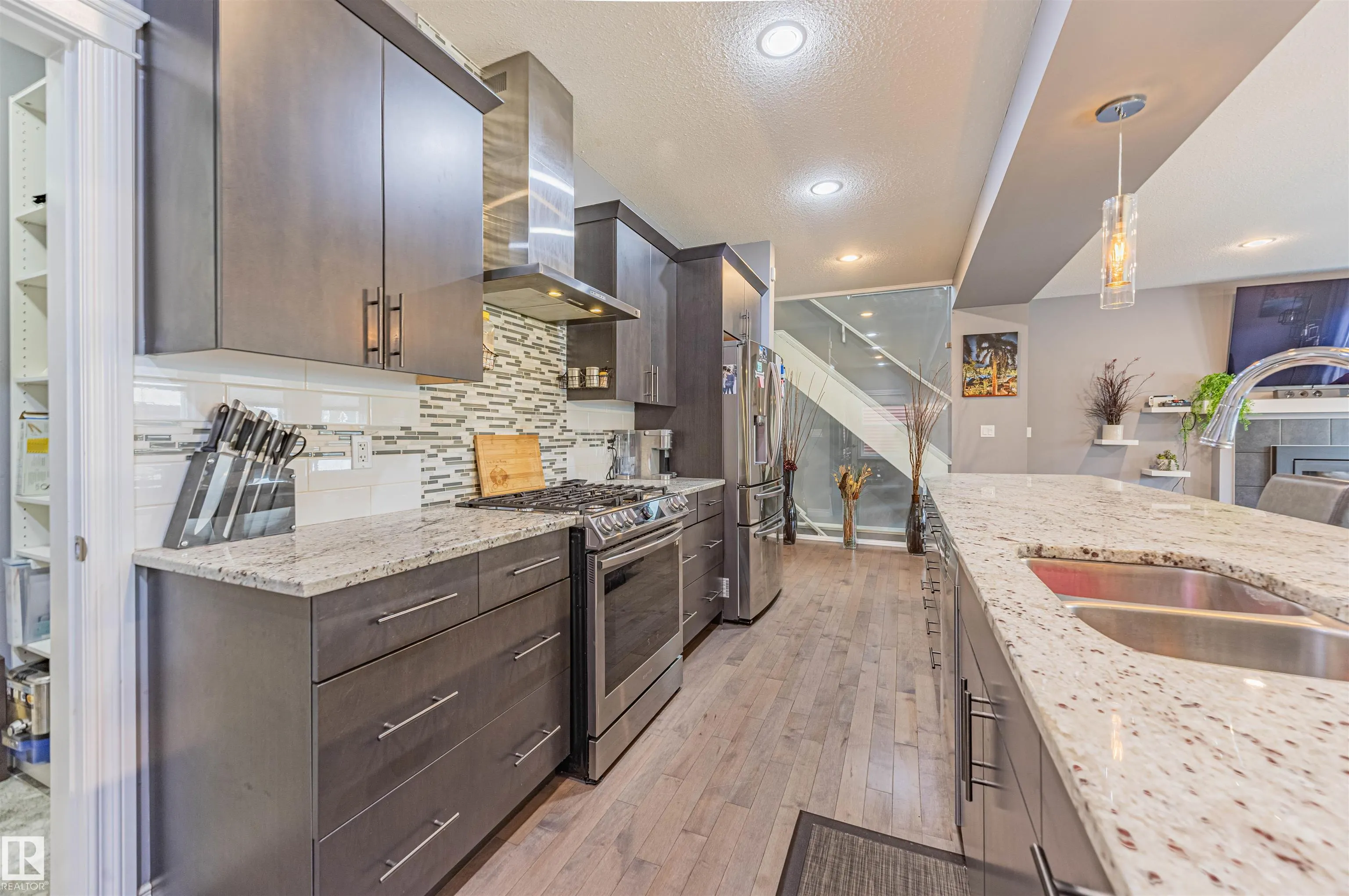 387 Simpkins Wynd