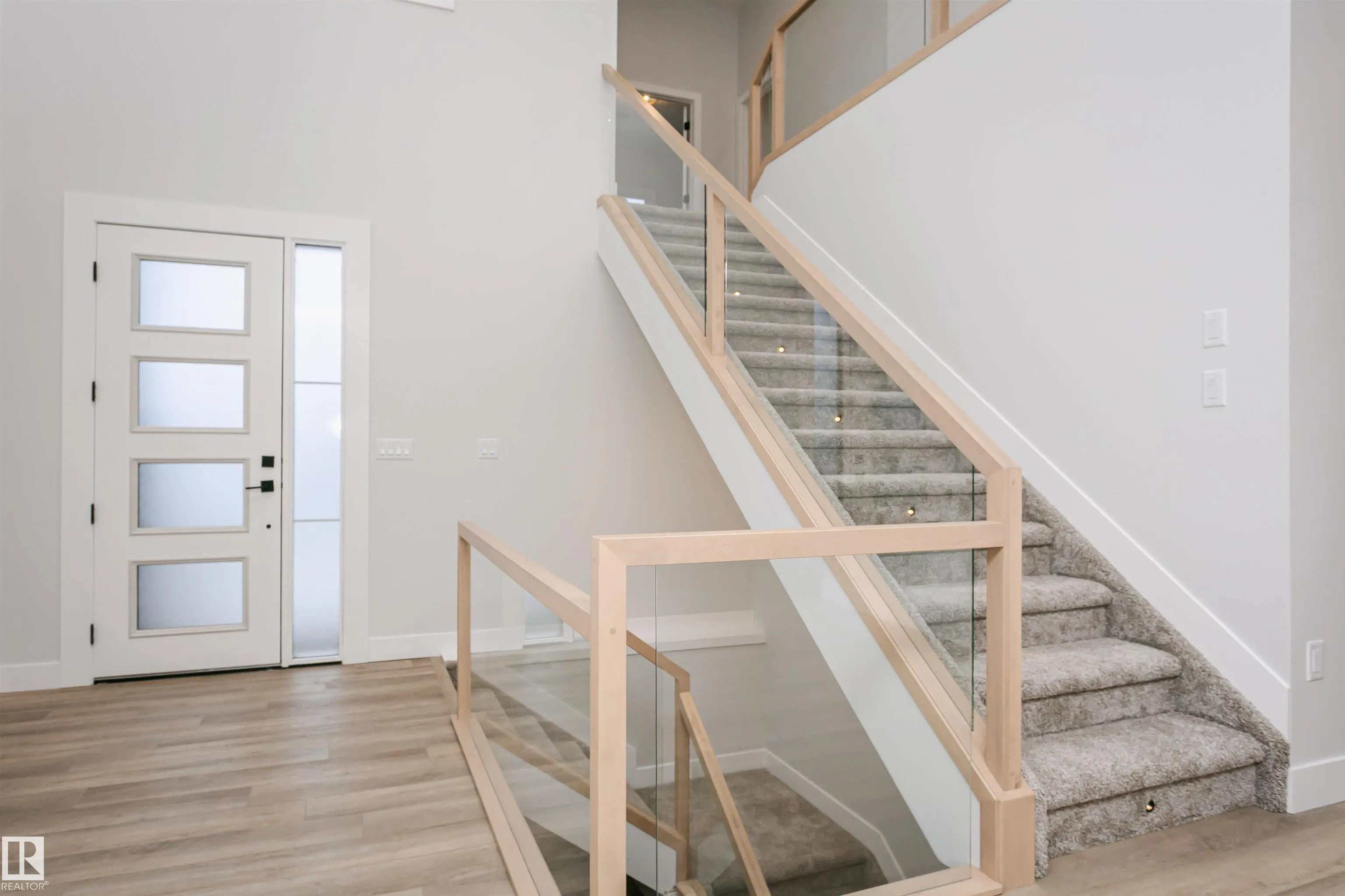 162 EDGEWATER Circle