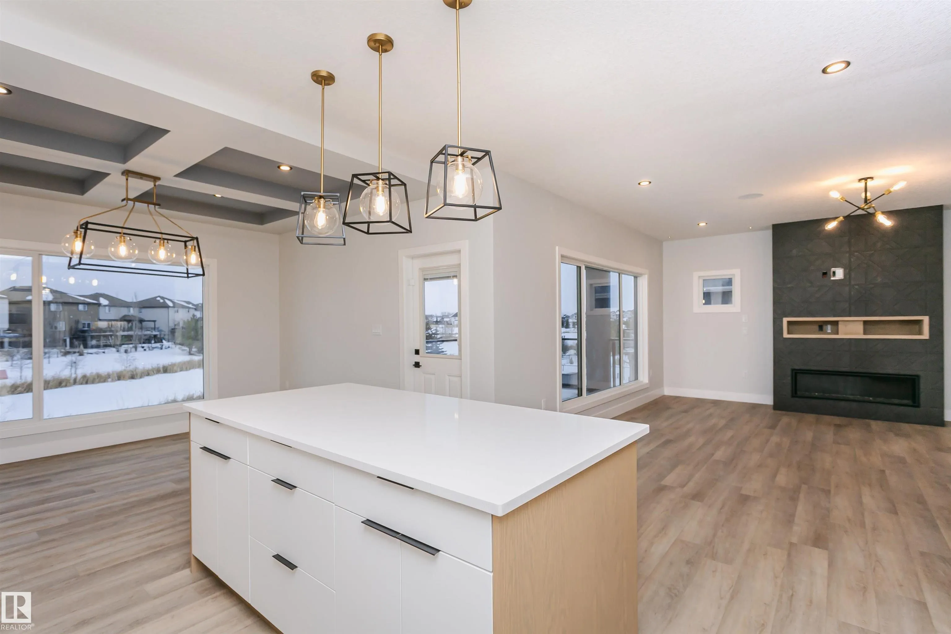 162 EDGEWATER Circle