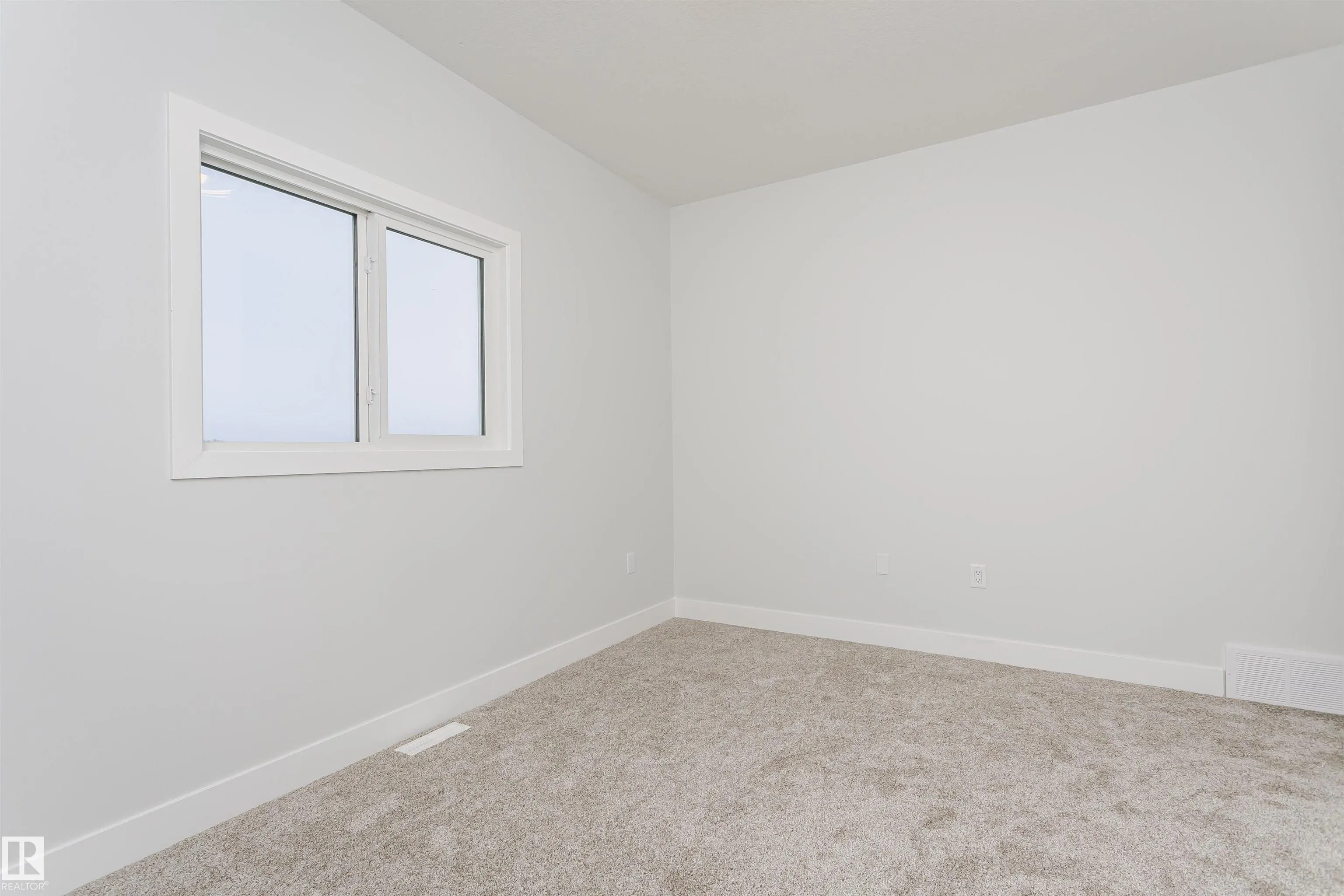 162 EDGEWATER Circle