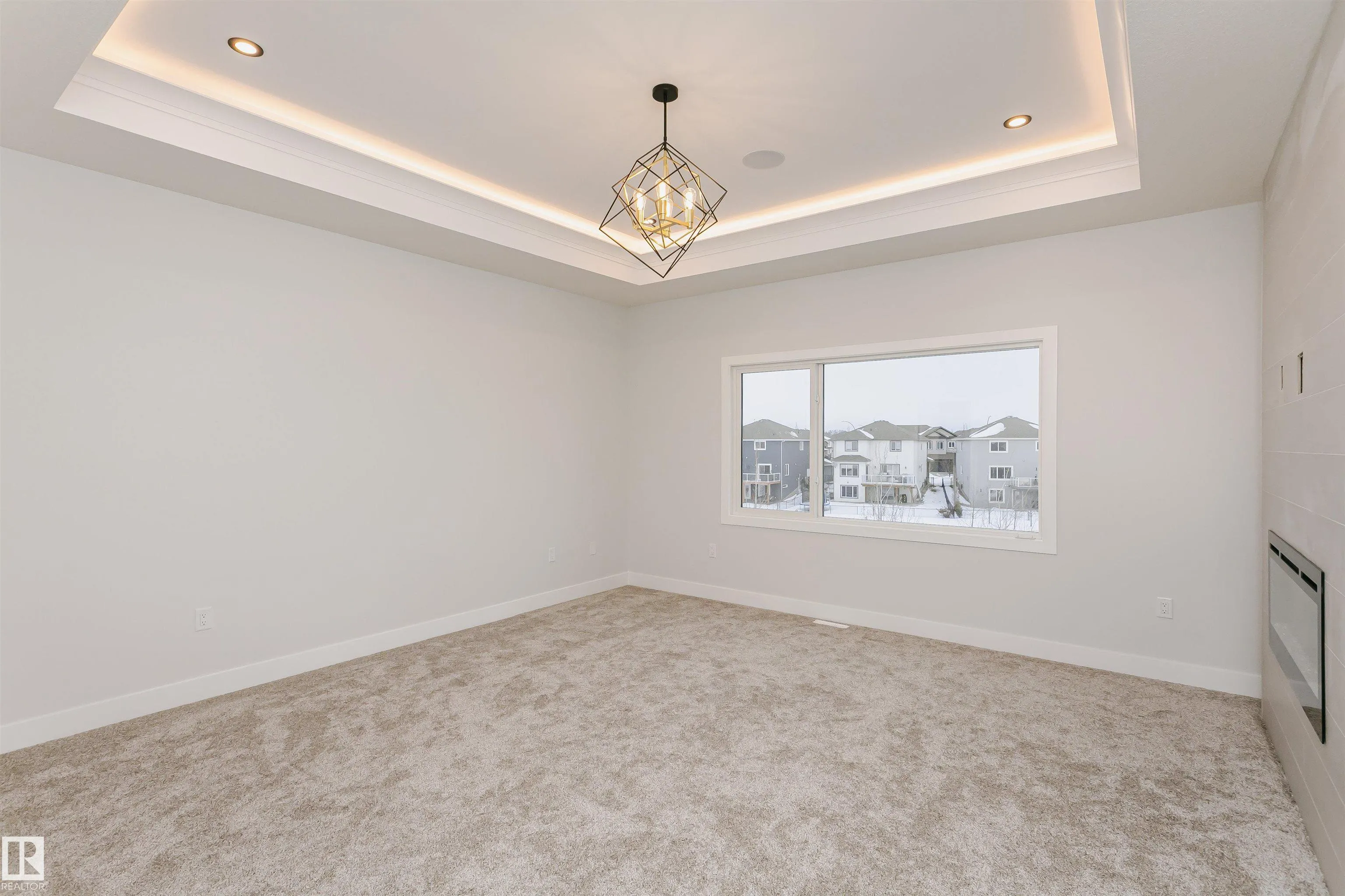 162 EDGEWATER Circle