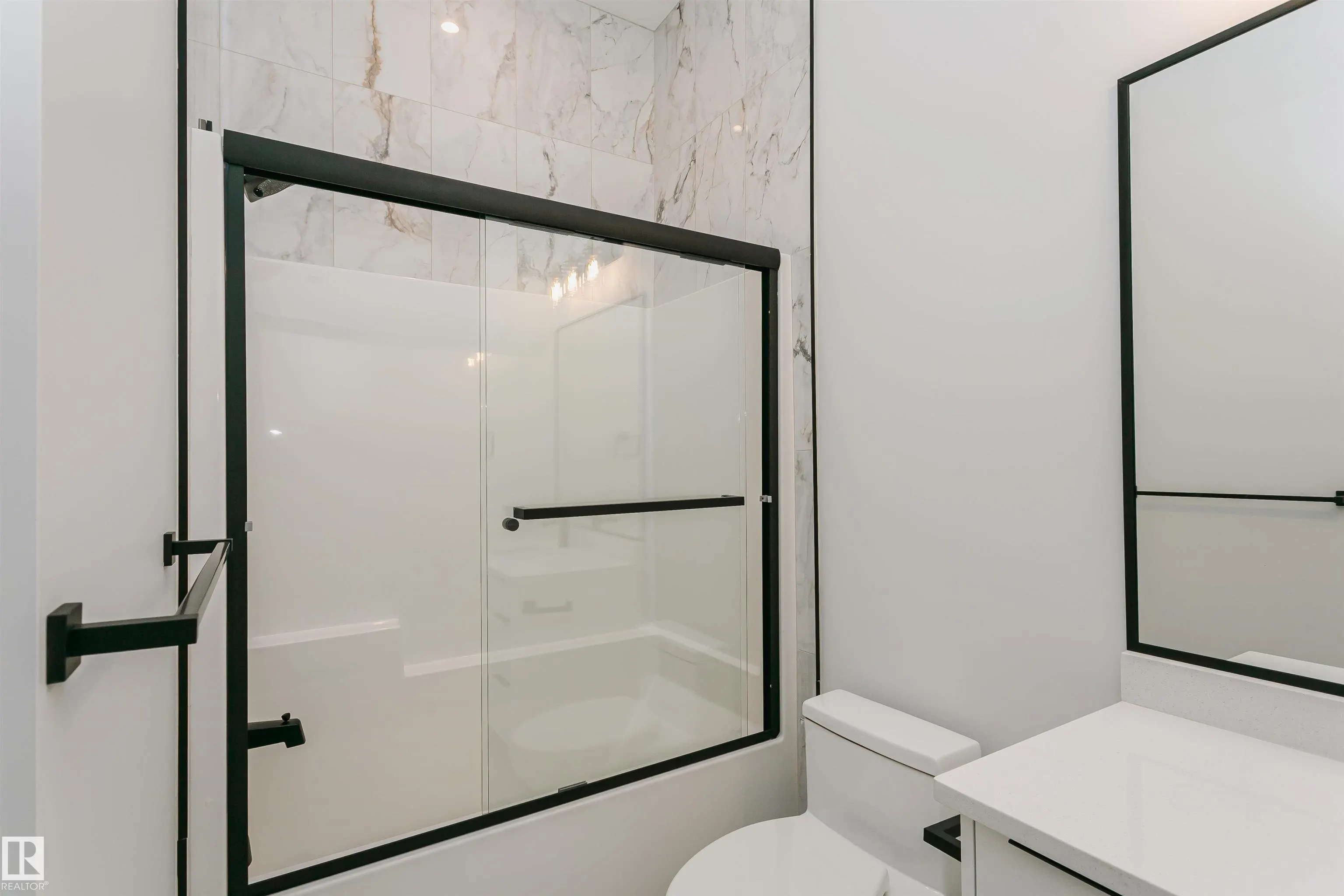 162 EDGEWATER Circle