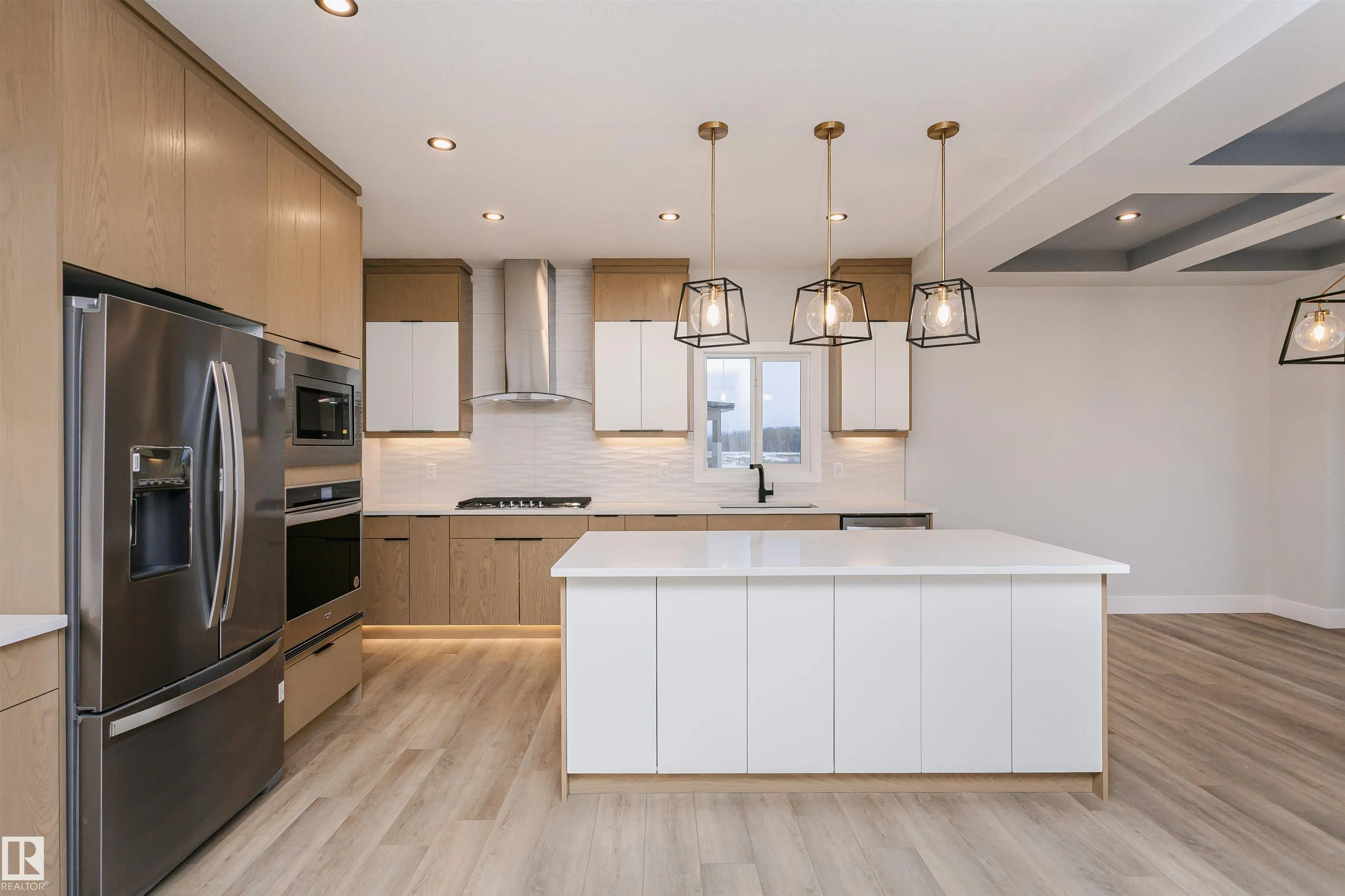 162 EDGEWATER Circle