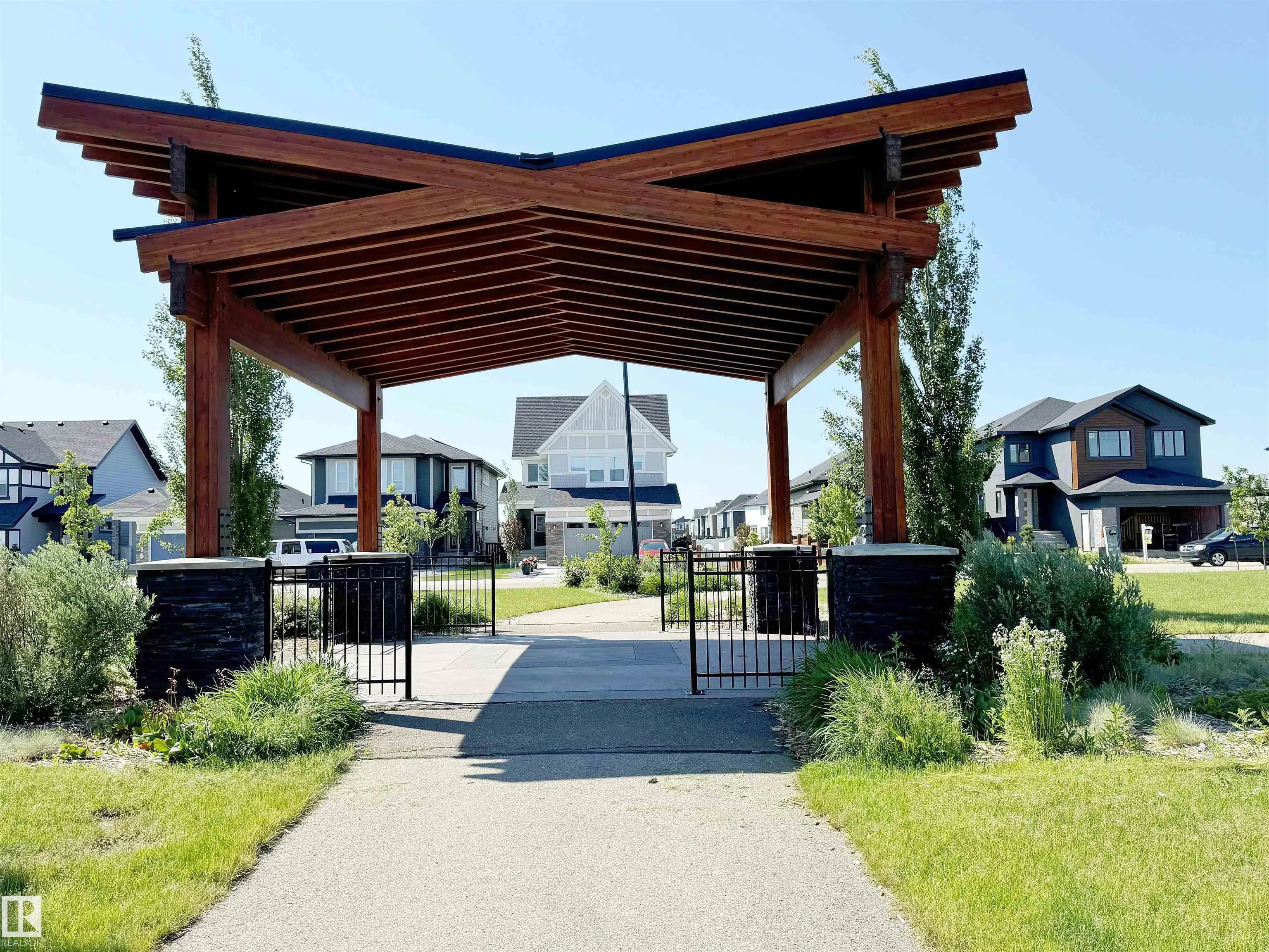 162 EDGEWATER Circle