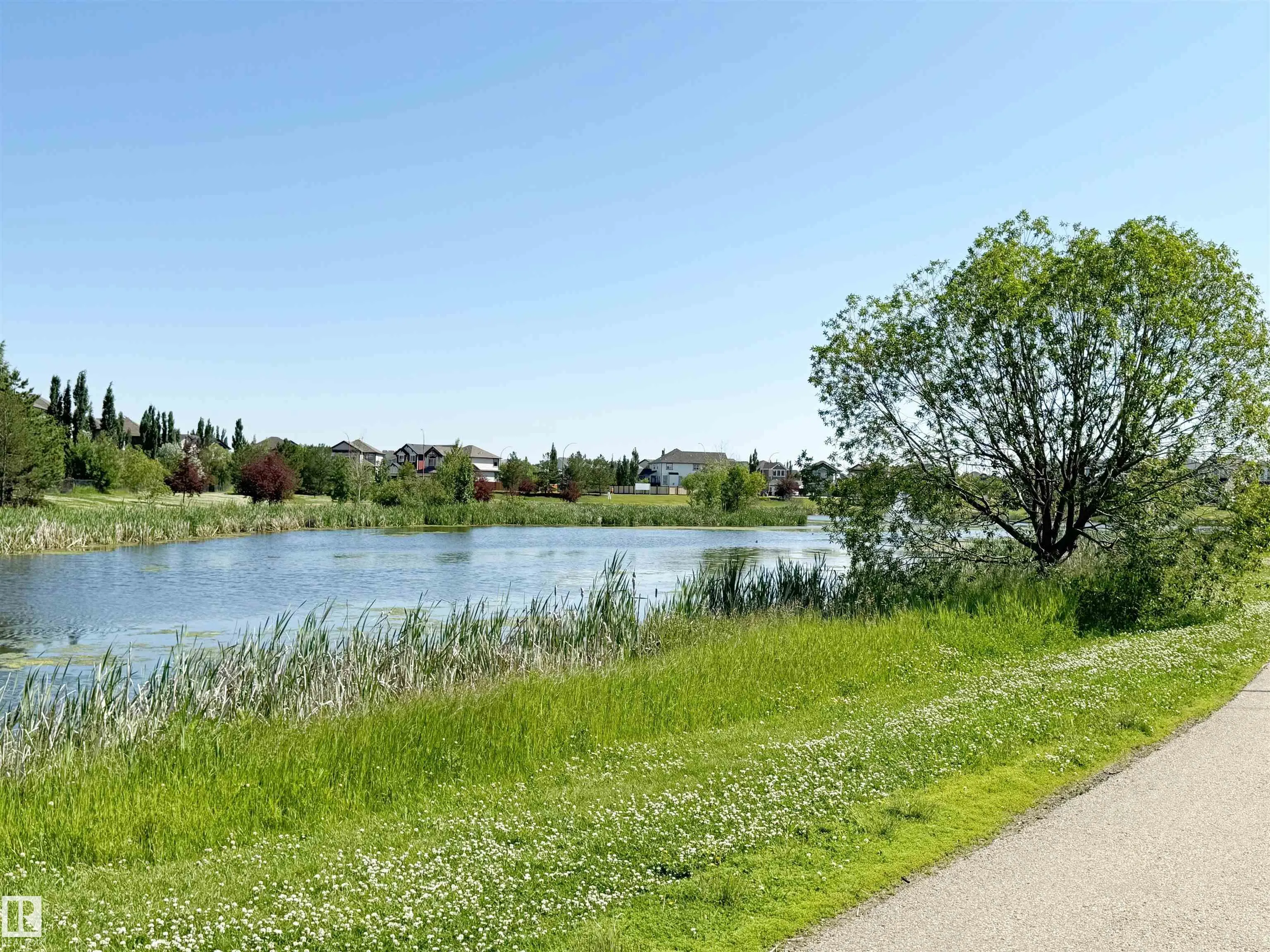 162 EDGEWATER Circle