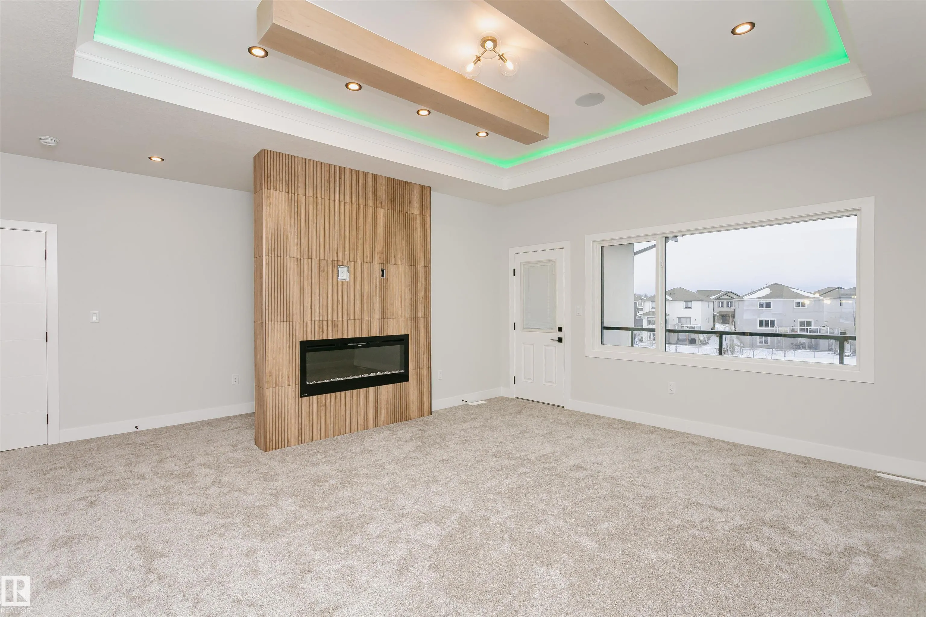 162 EDGEWATER Circle