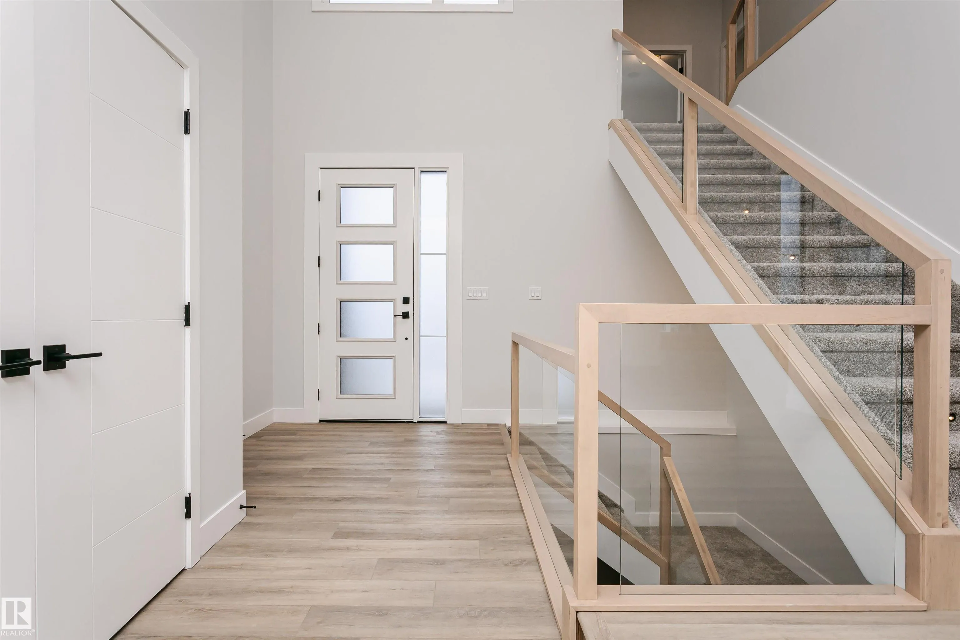 162 EDGEWATER Circle