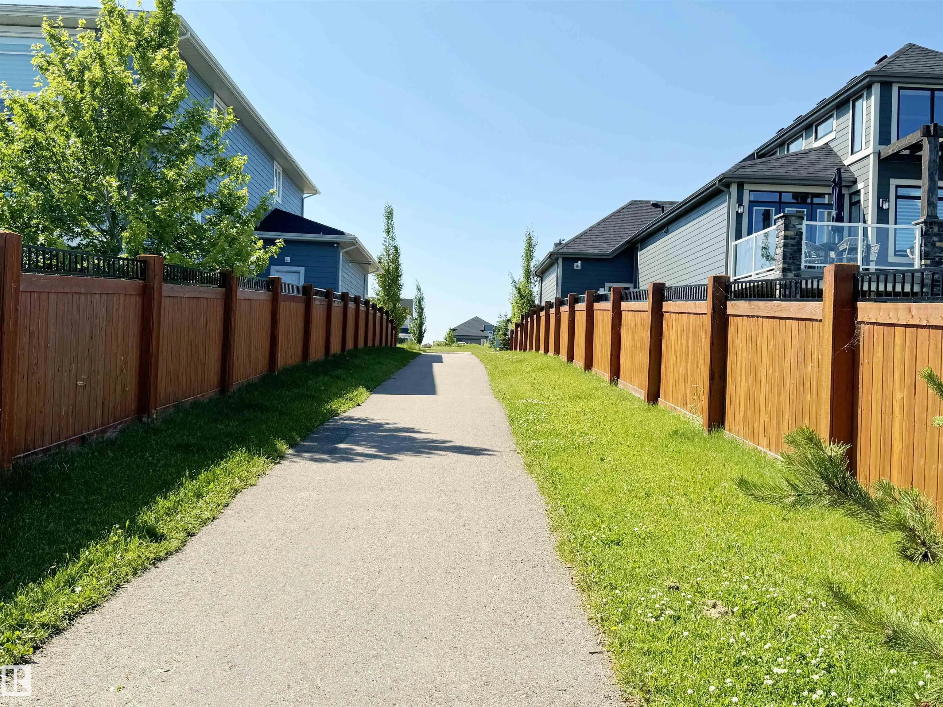 162 EDGEWATER Circle