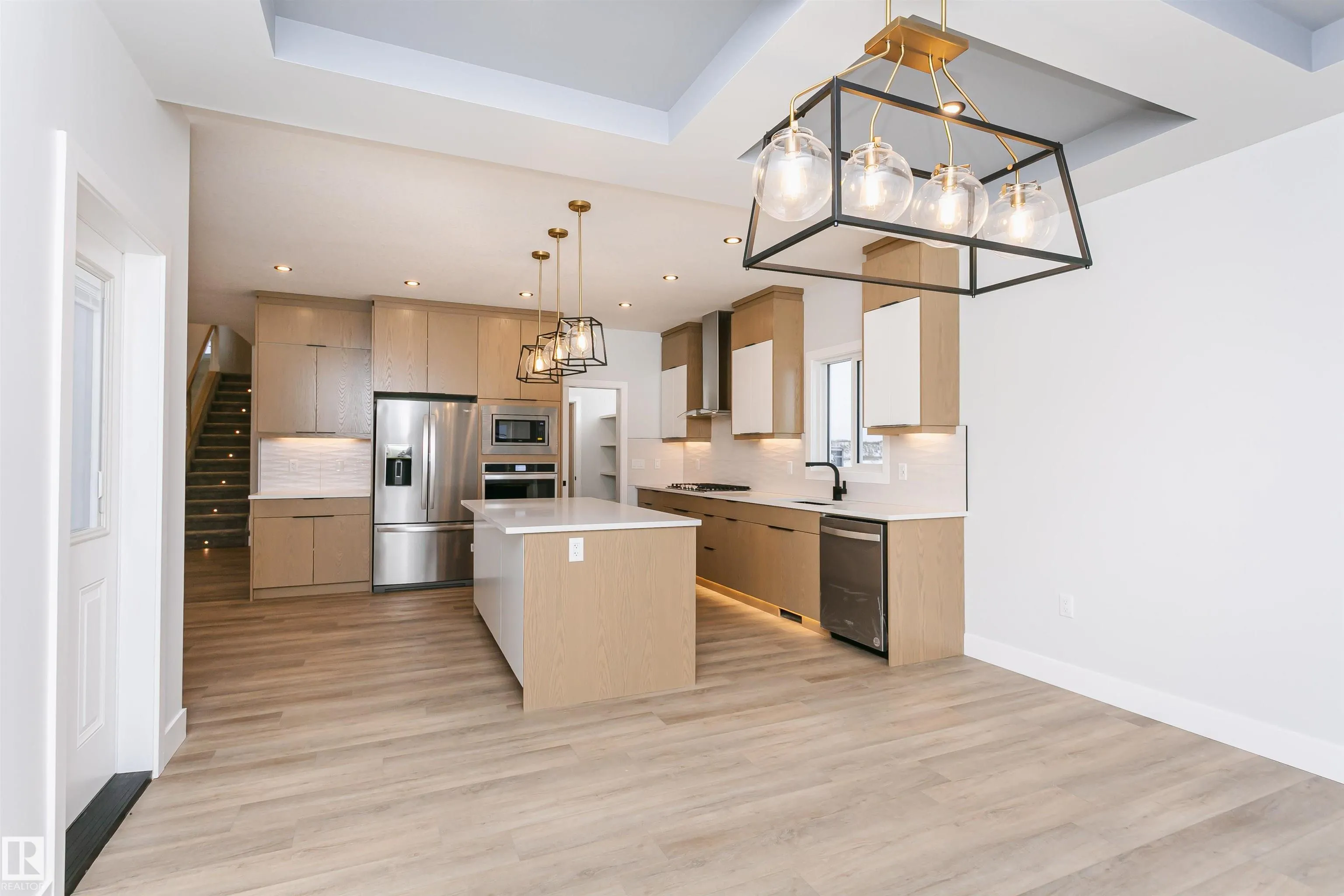 162 EDGEWATER Circle