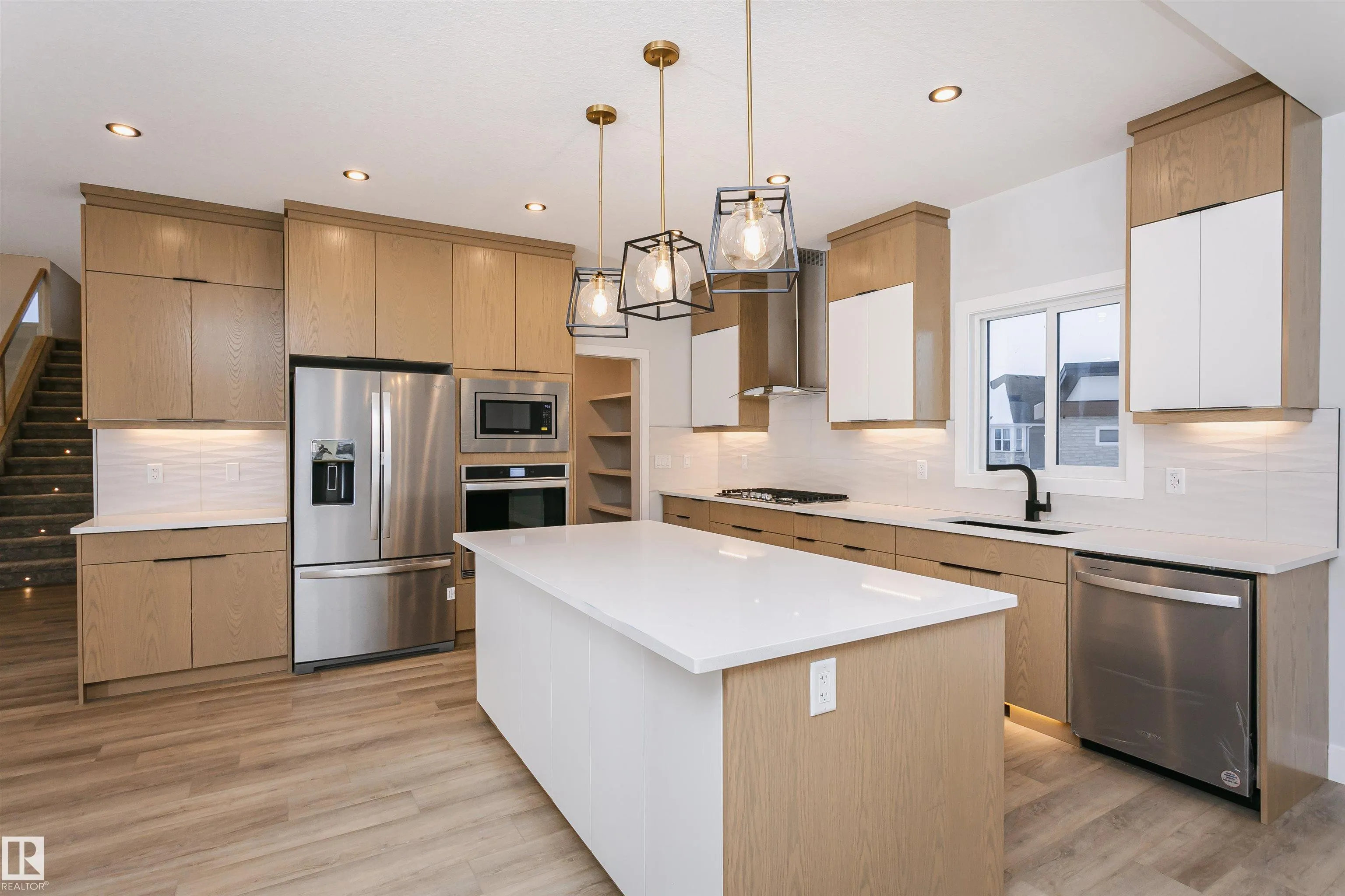 162 EDGEWATER Circle