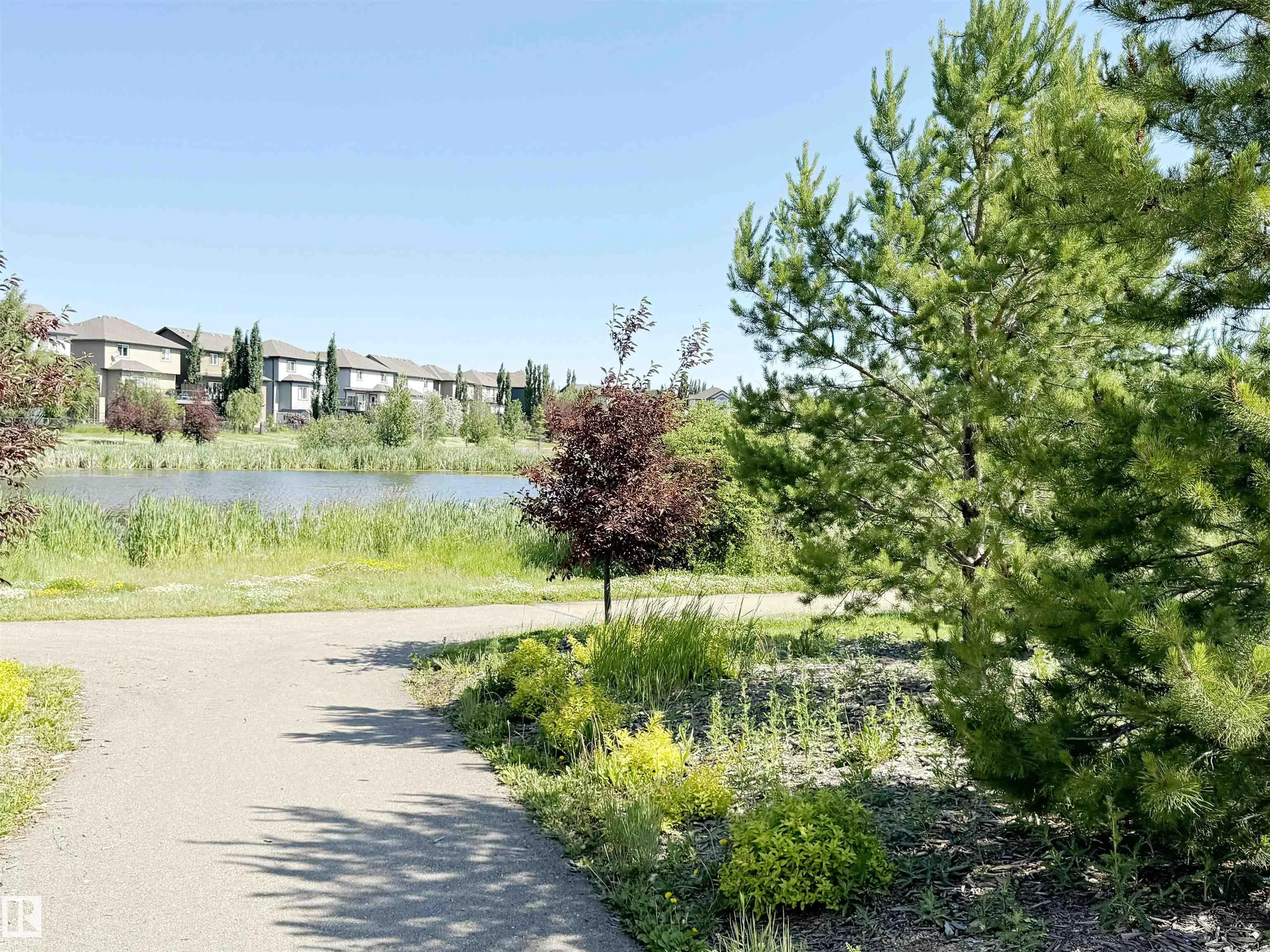 162 EDGEWATER Circle