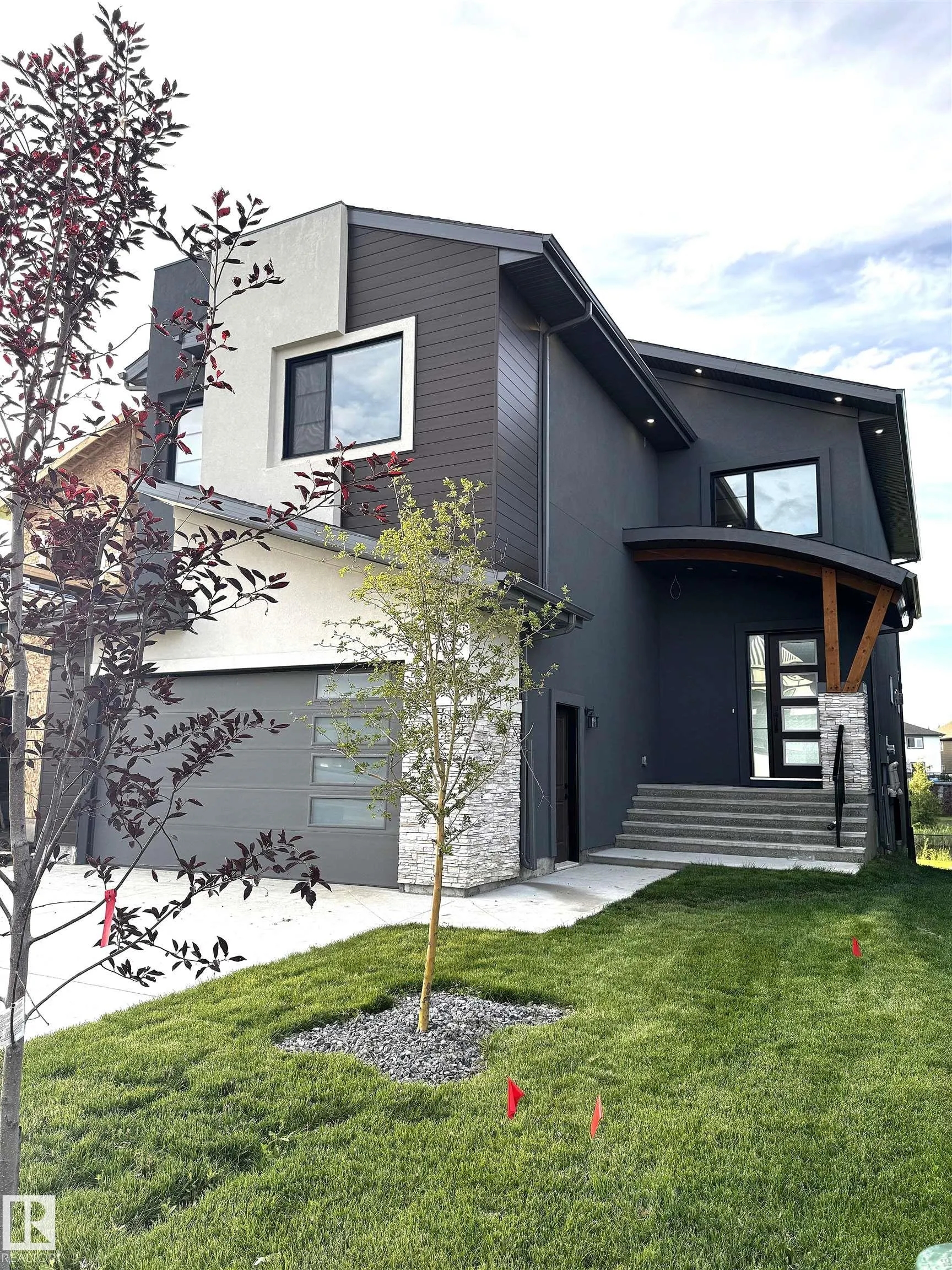 162 EDGEWATER Circle