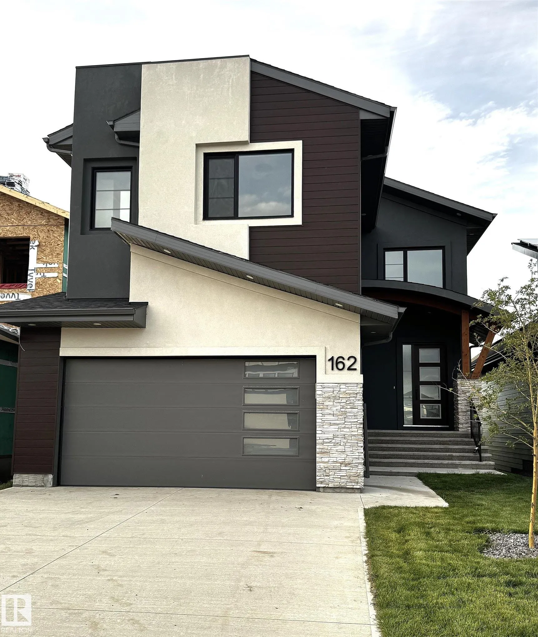 162 EDGEWATER Circle