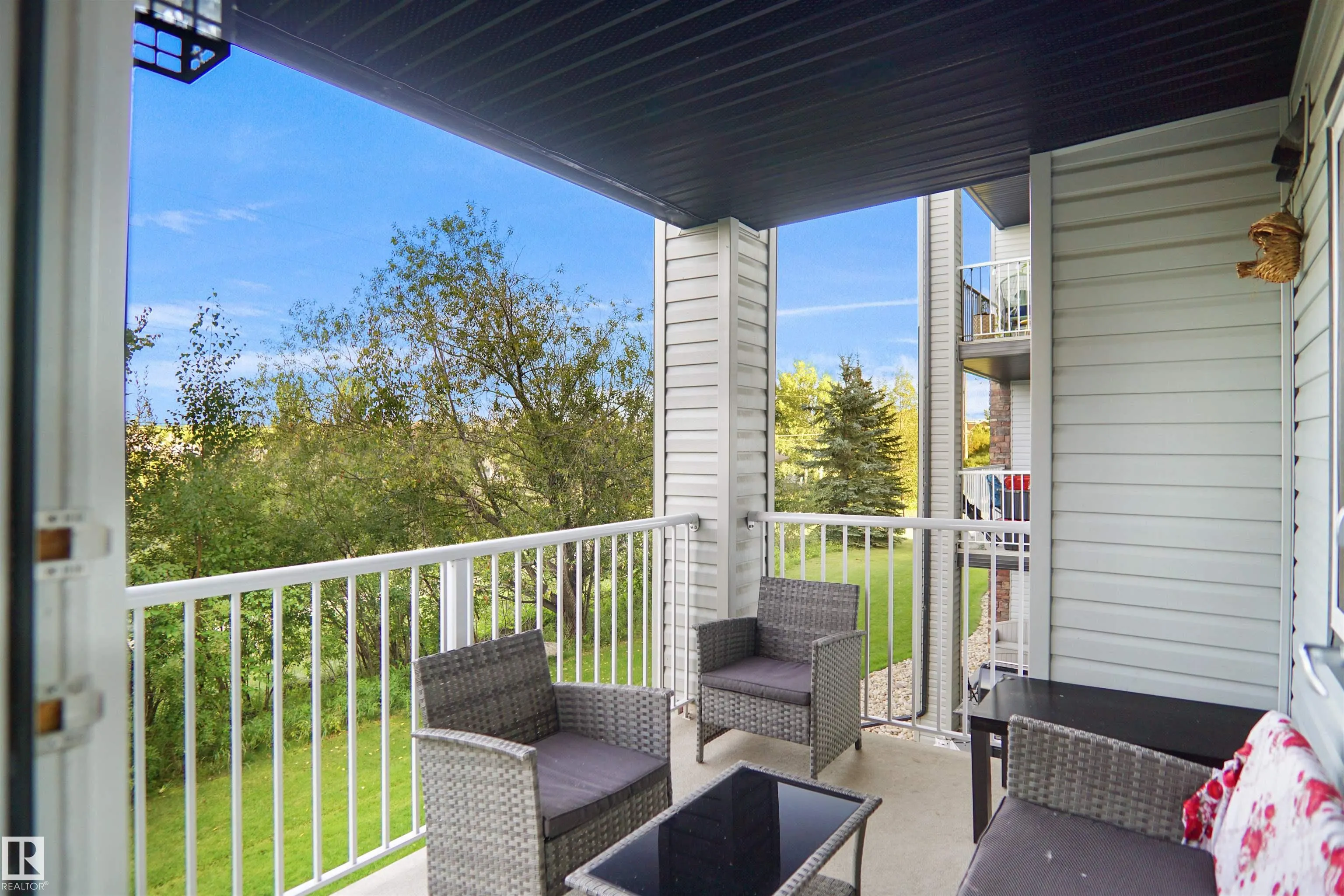 42 SUMMERWOOD Boulevard