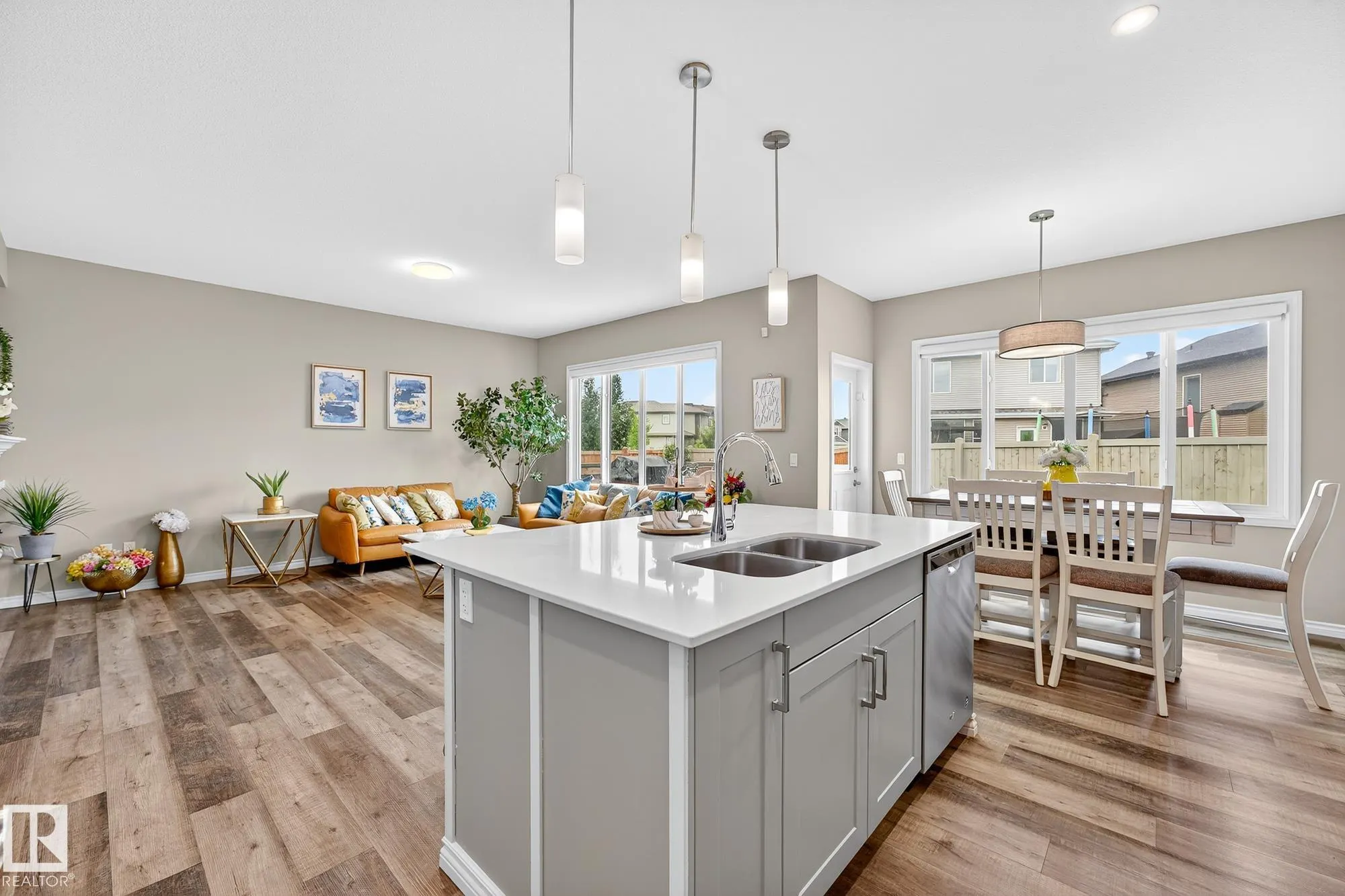 229 CALEDON Crescent