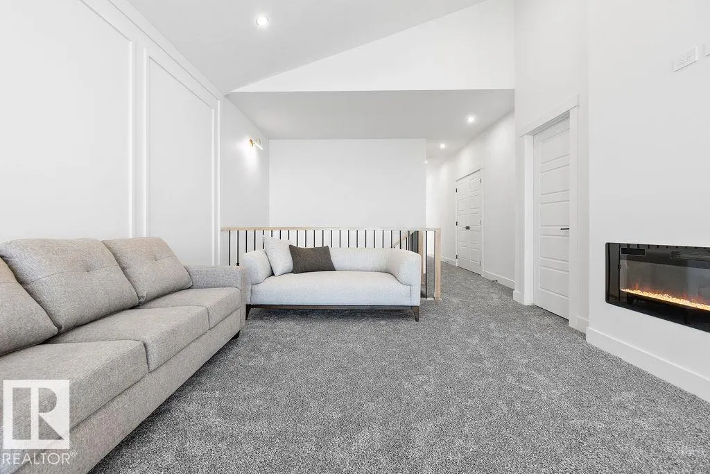 222 Linden Loop