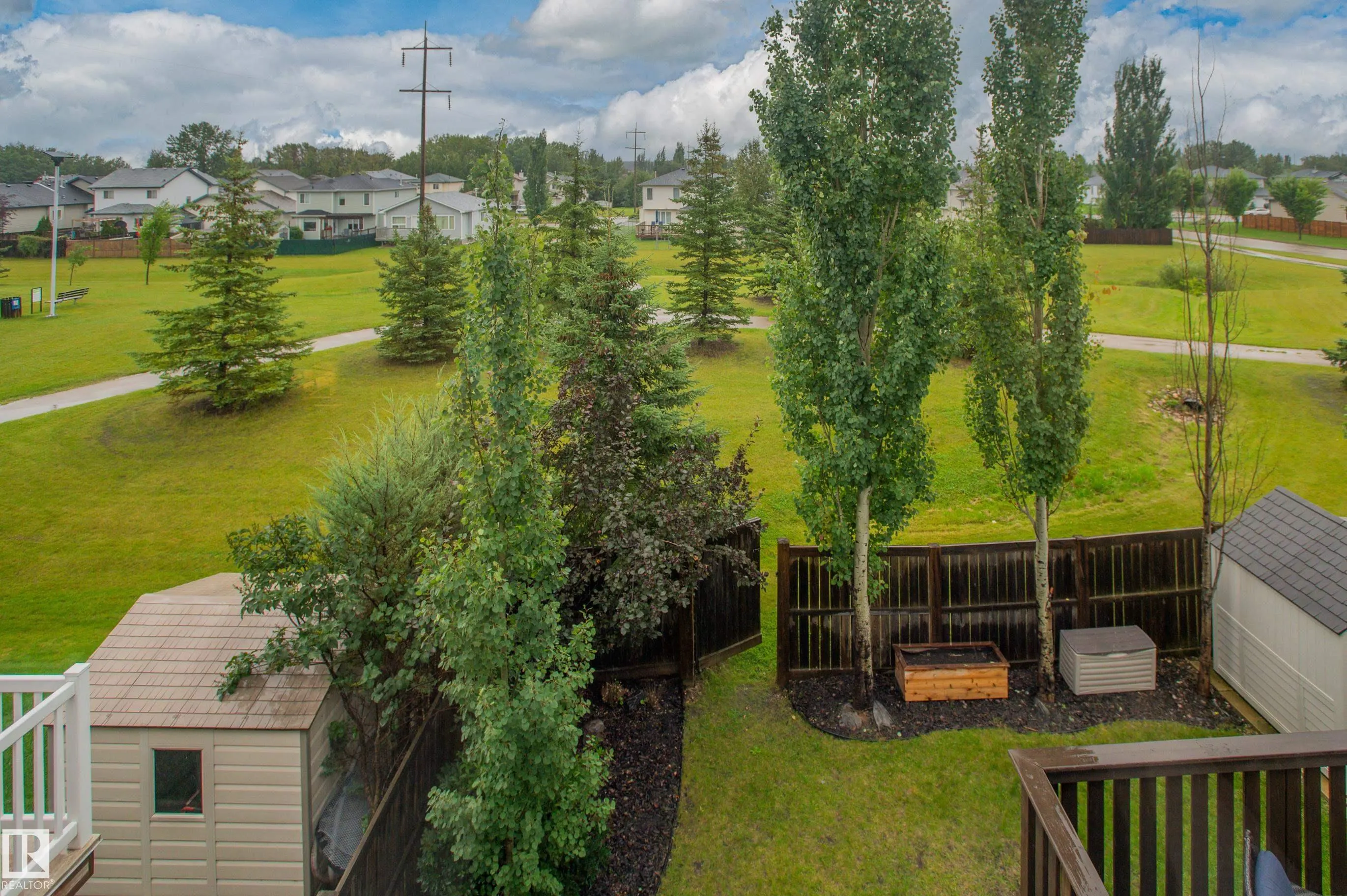 37 GRAYRIDGE Crescent