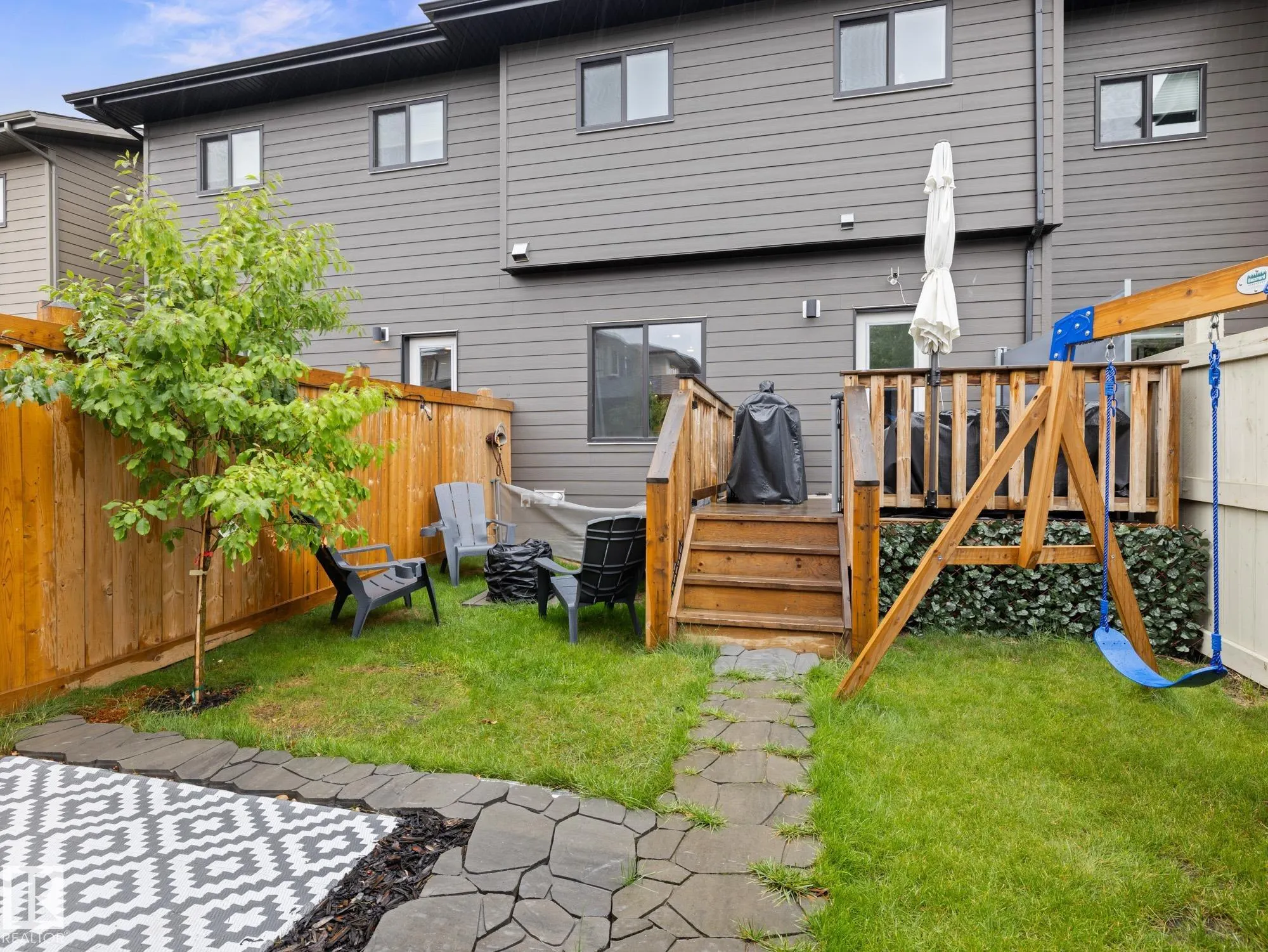 13 AMESBURY Wynd
