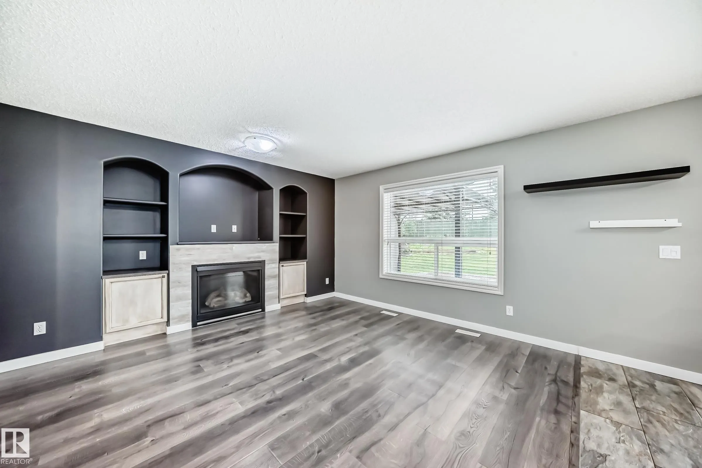 83 VAUGHN Avenue