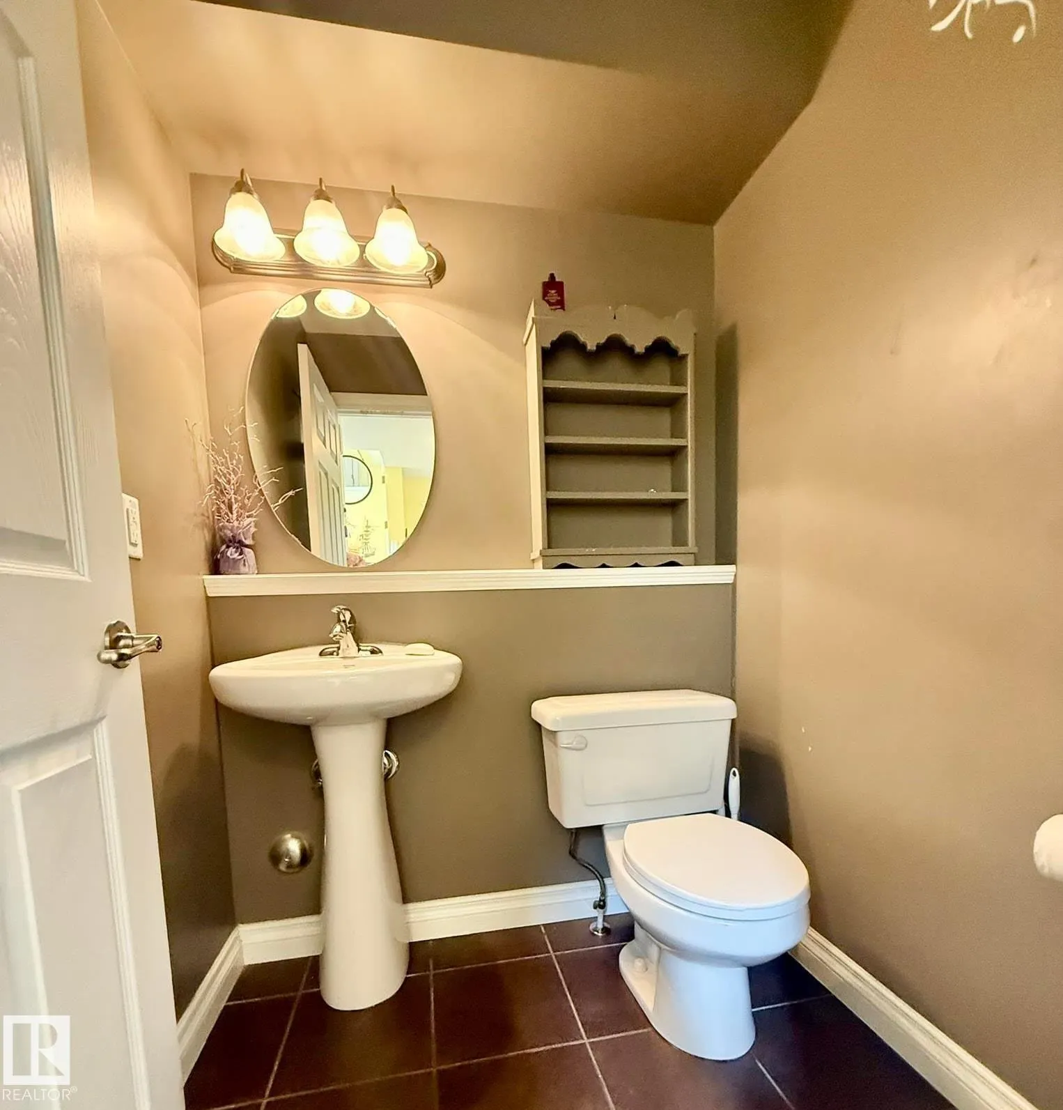 3 Hartwick Court