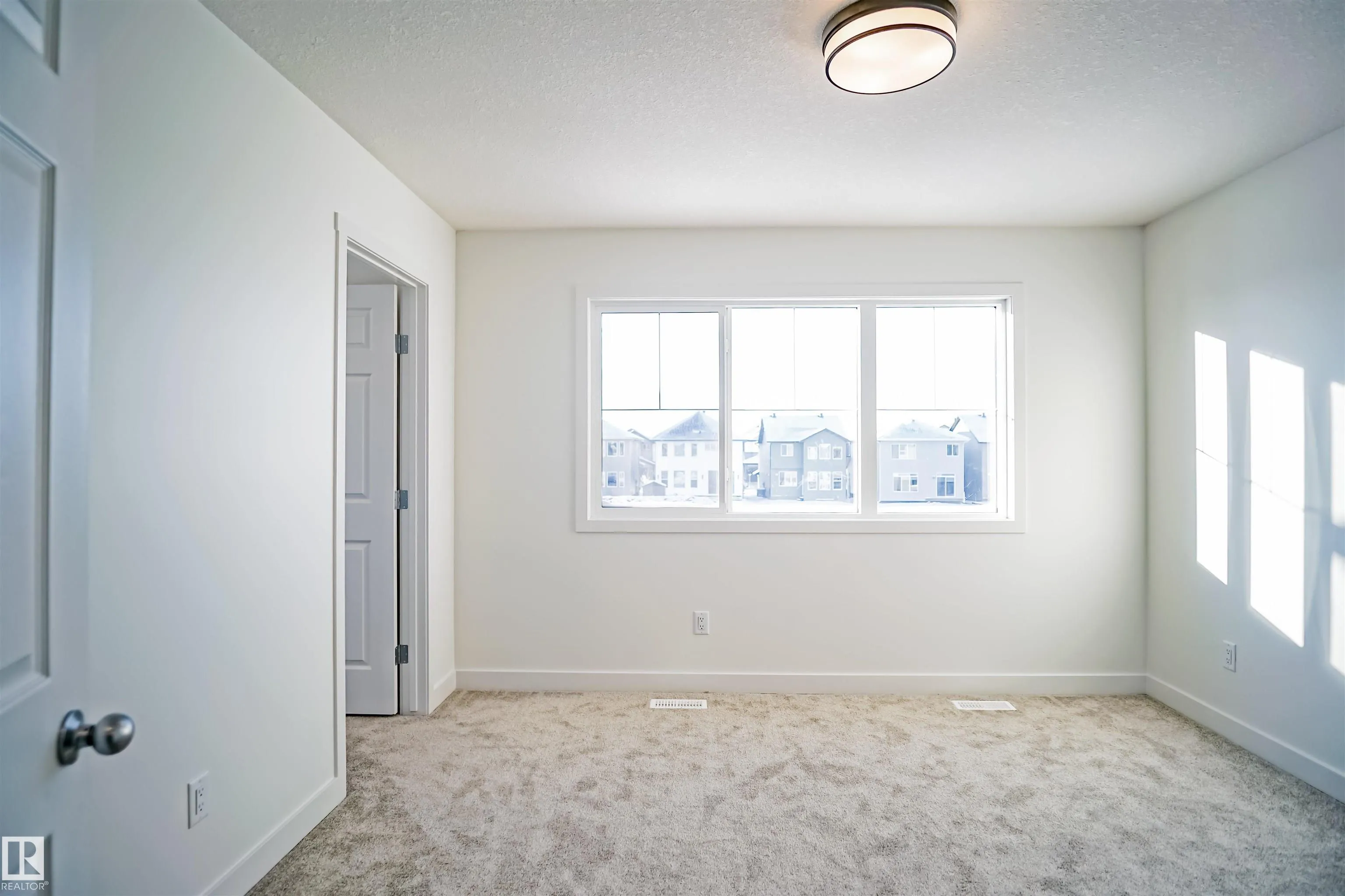 1724 WESTERRA Wynd