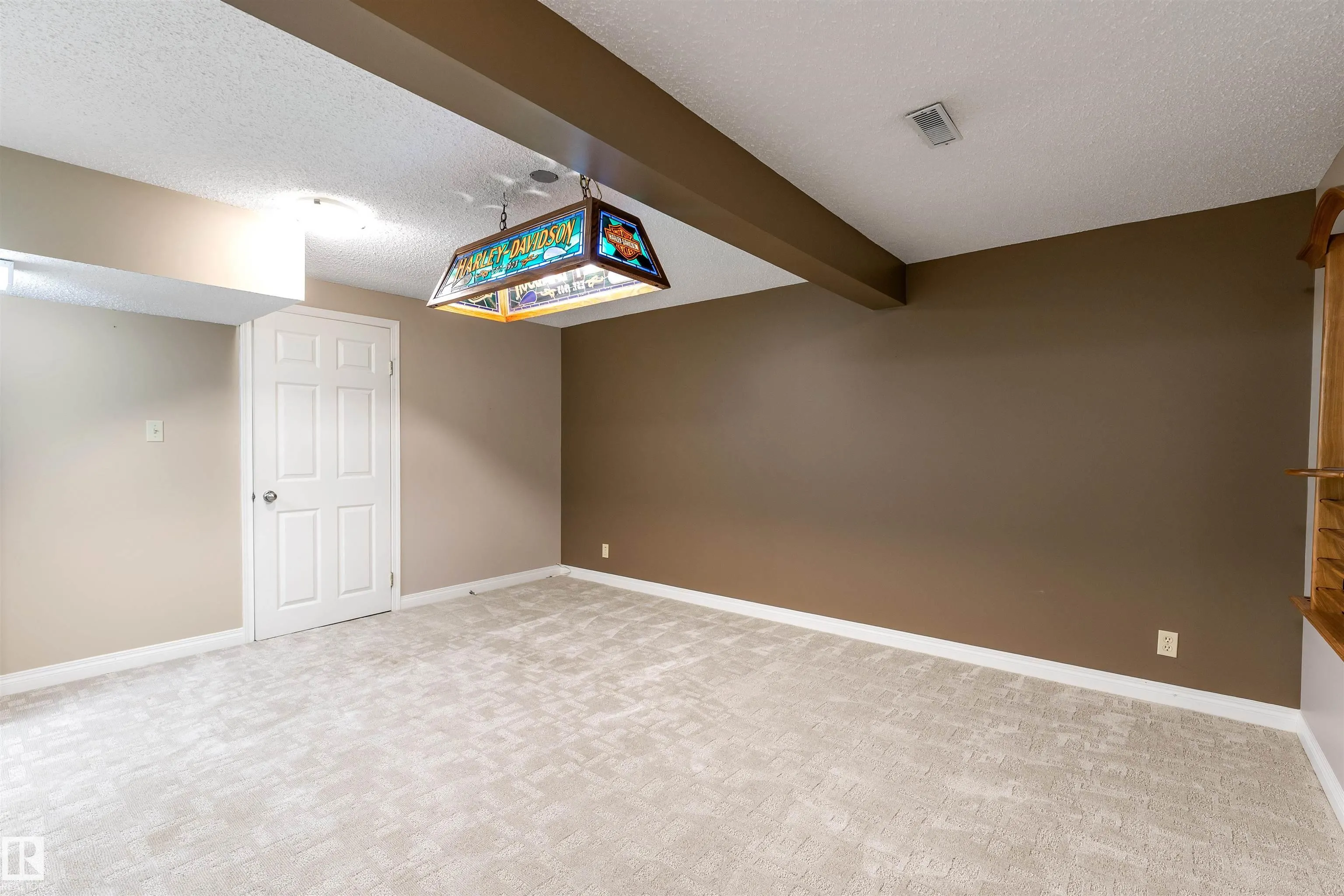 81 LANGHOLM Drive