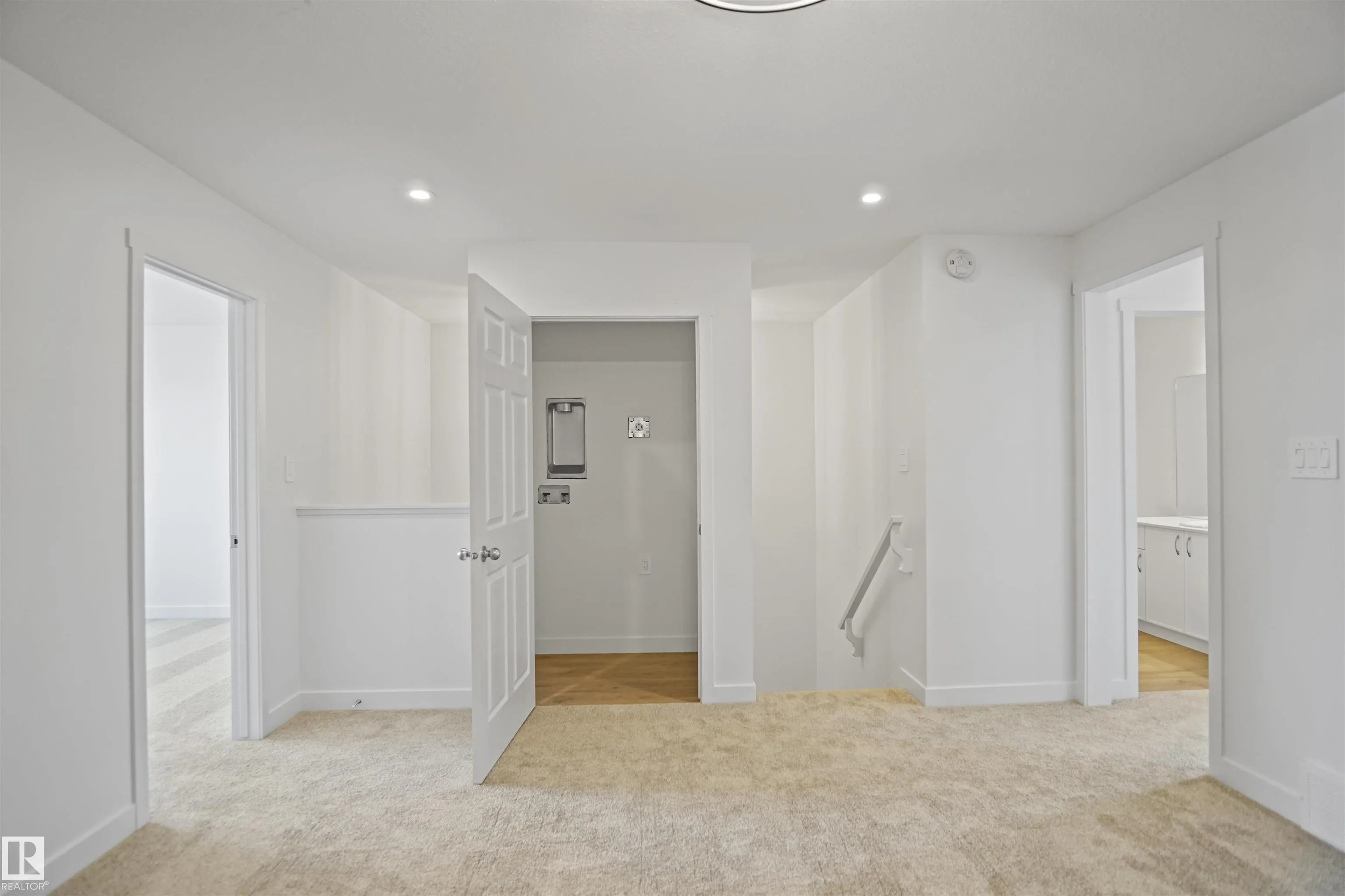 1726 WESTERRA Wynd