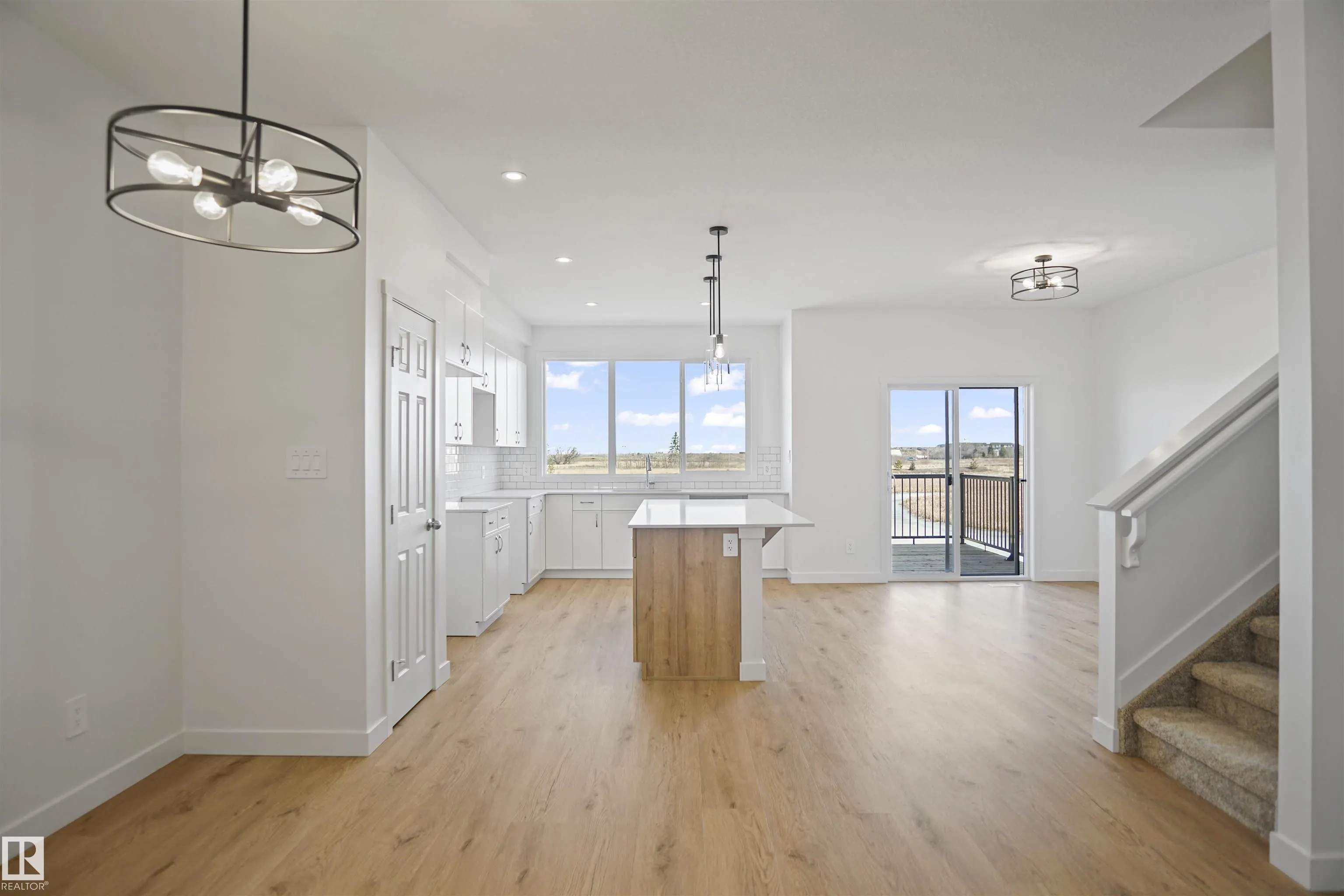 1726 WESTERRA Wynd