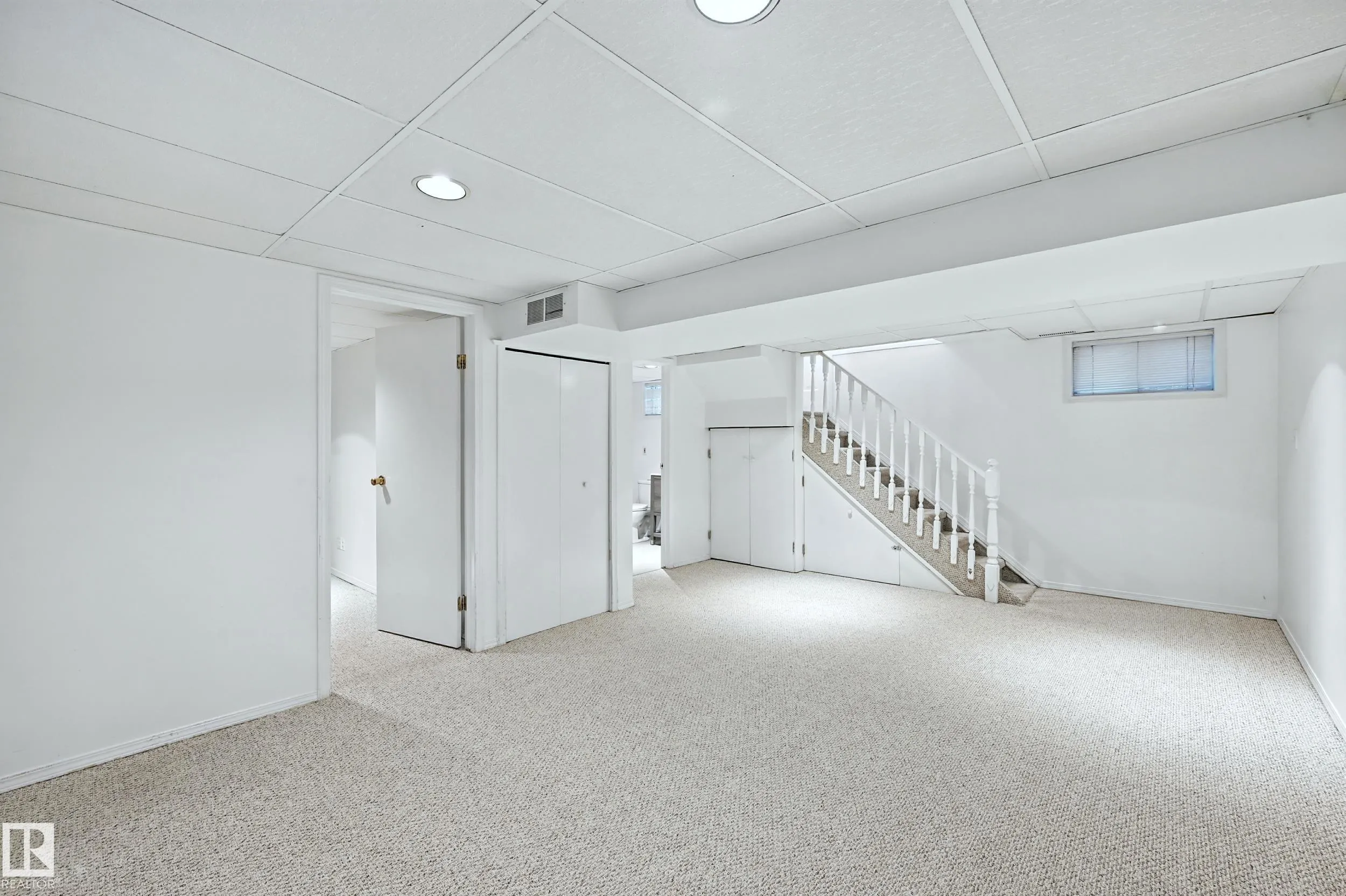 9944 85 Avenue