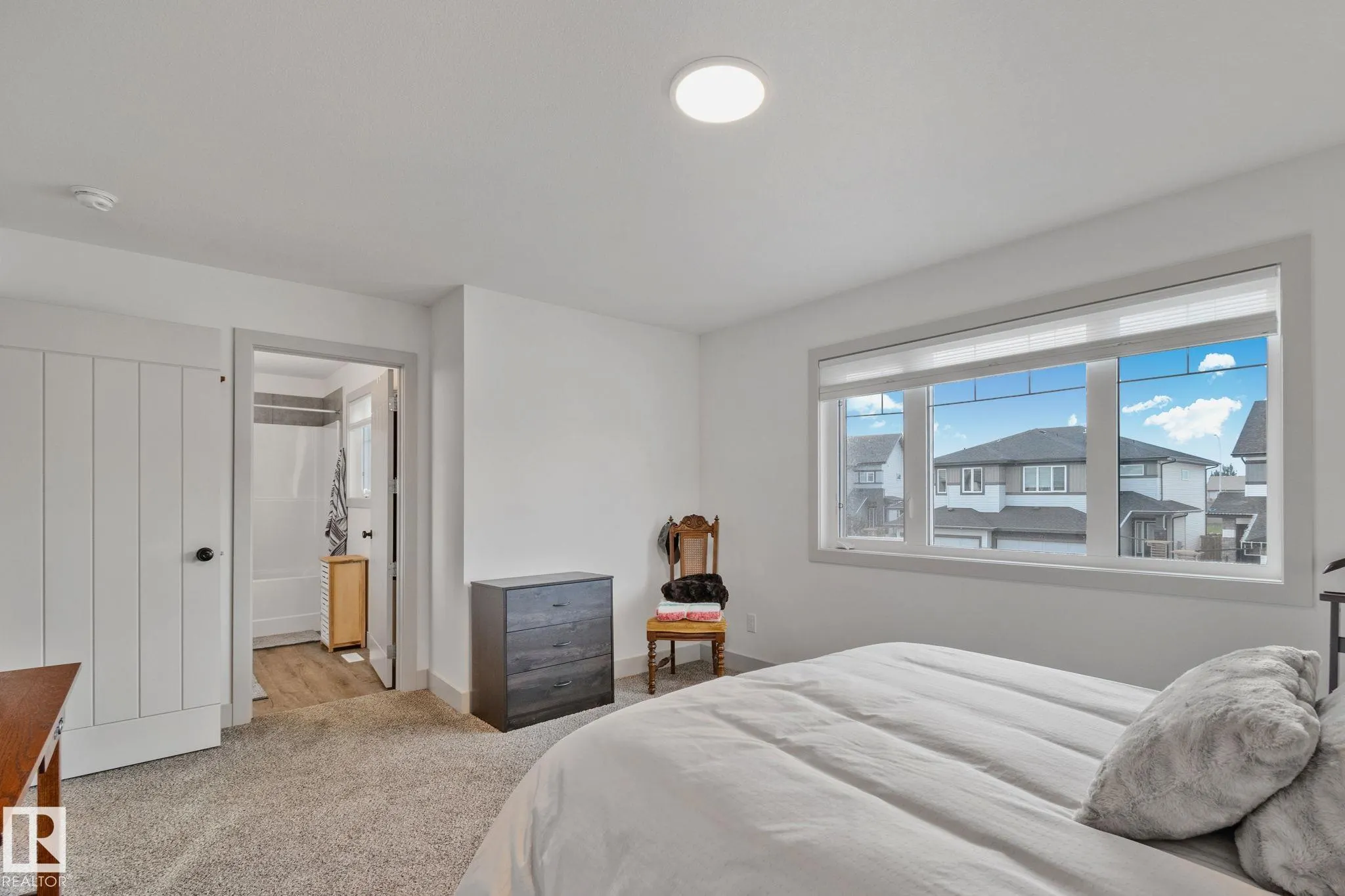69 SPRUCE GARDENS Crescent