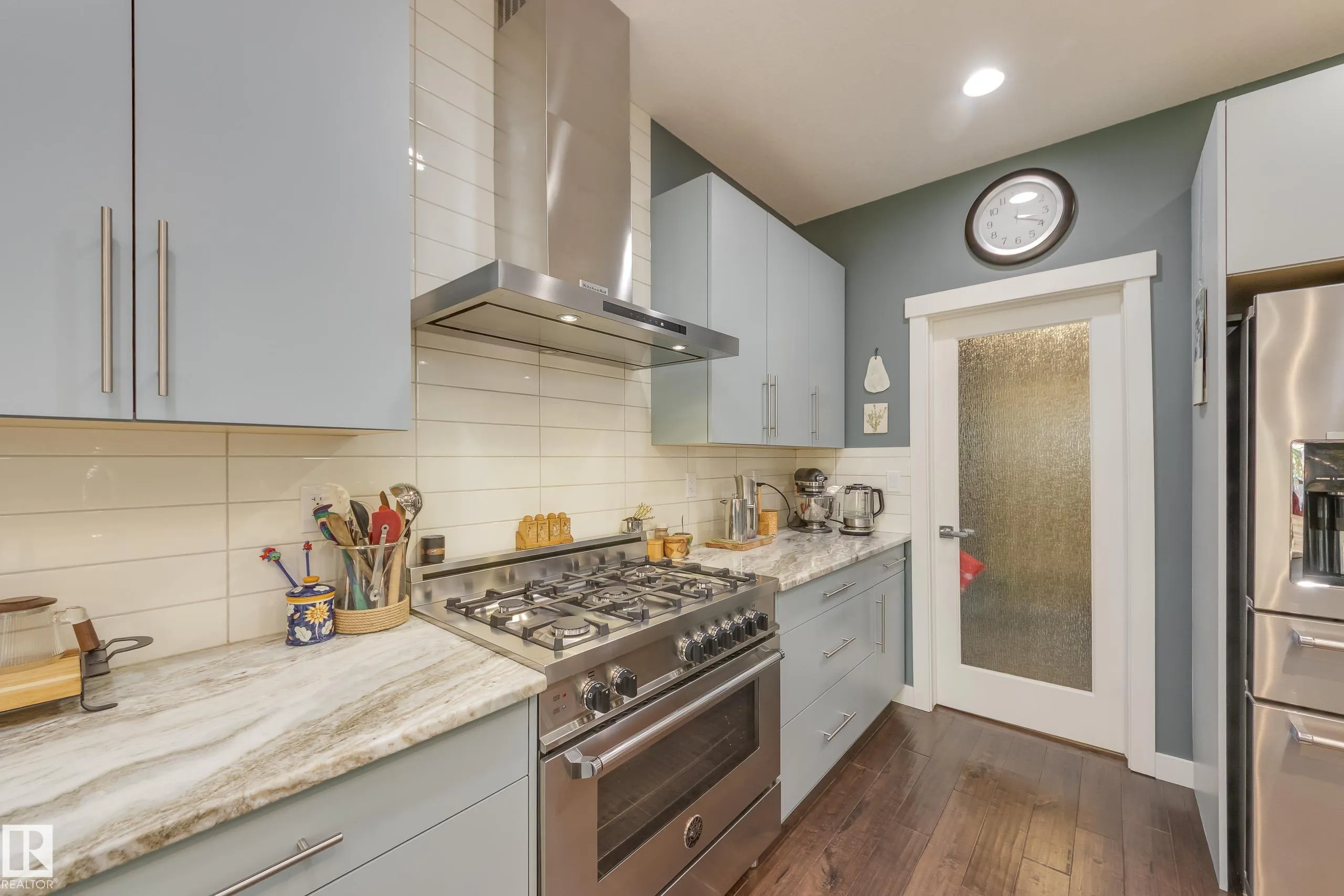 3721 PARKER Court