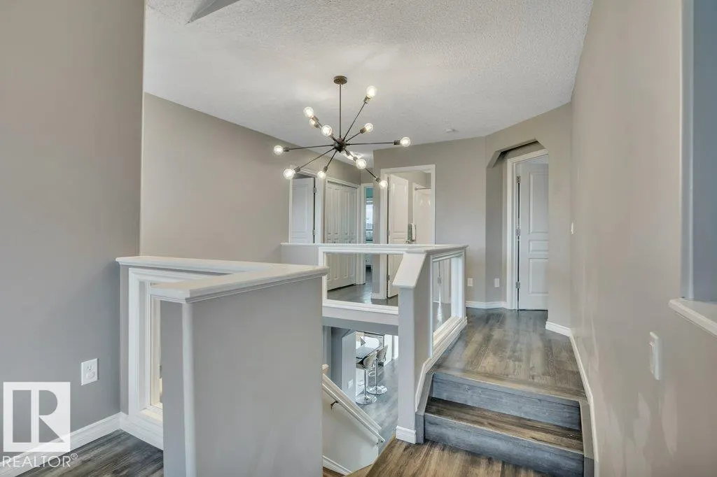 53 DOUGLAS Crescent