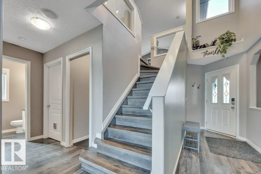 53 DOUGLAS Crescent