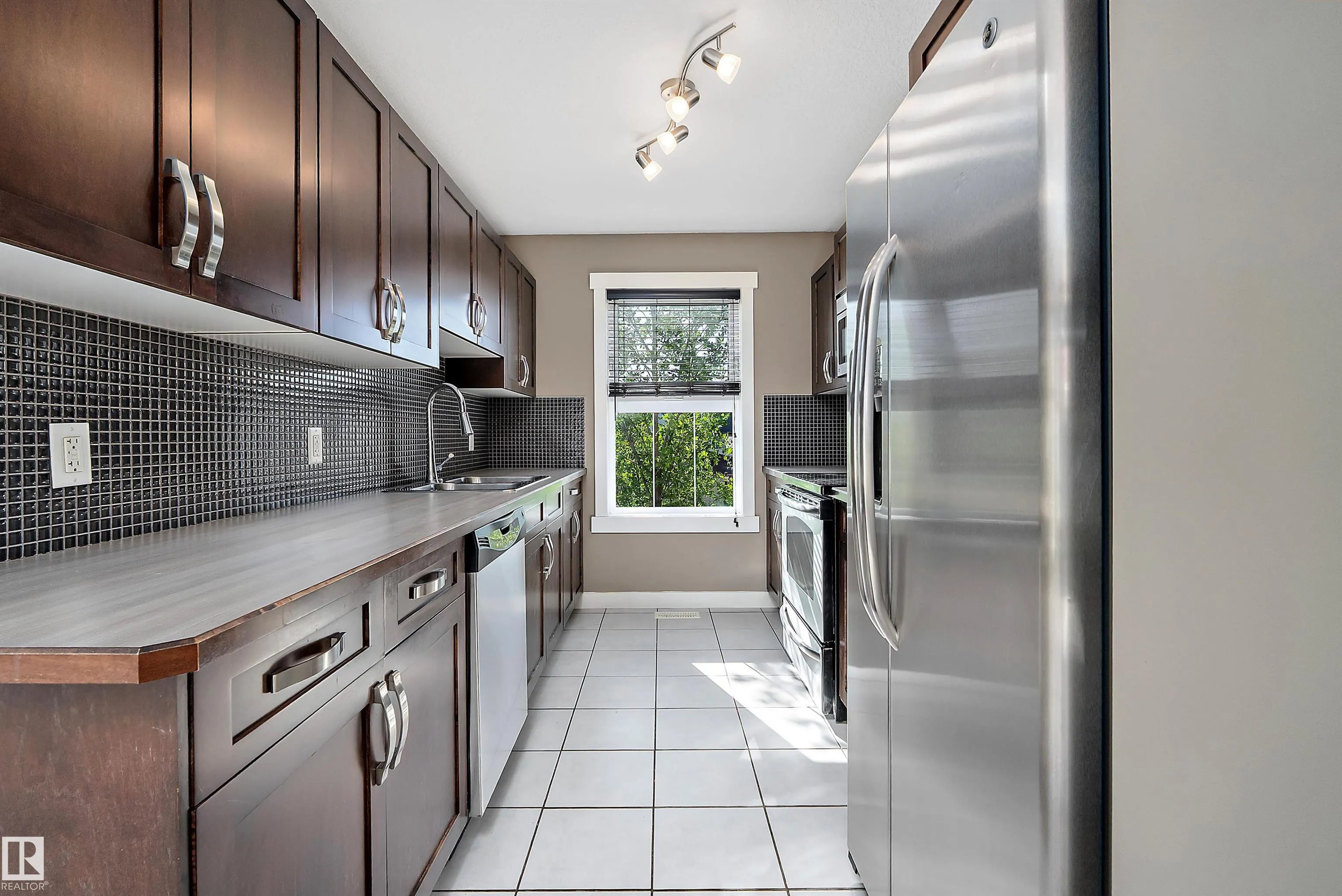 401 SOUTHFORK Drive