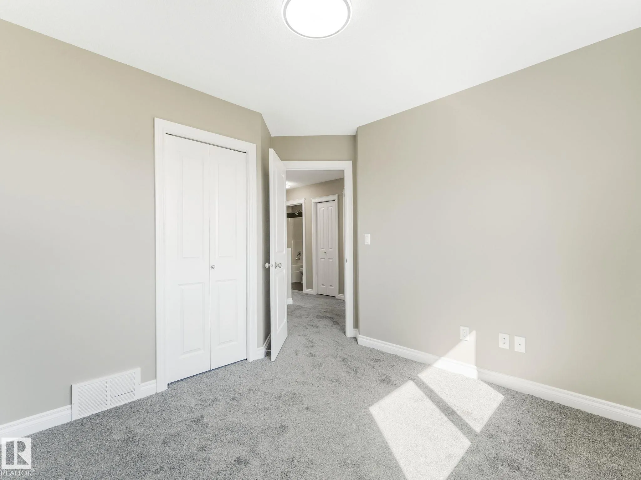 108 LAMPLIGHT Drive