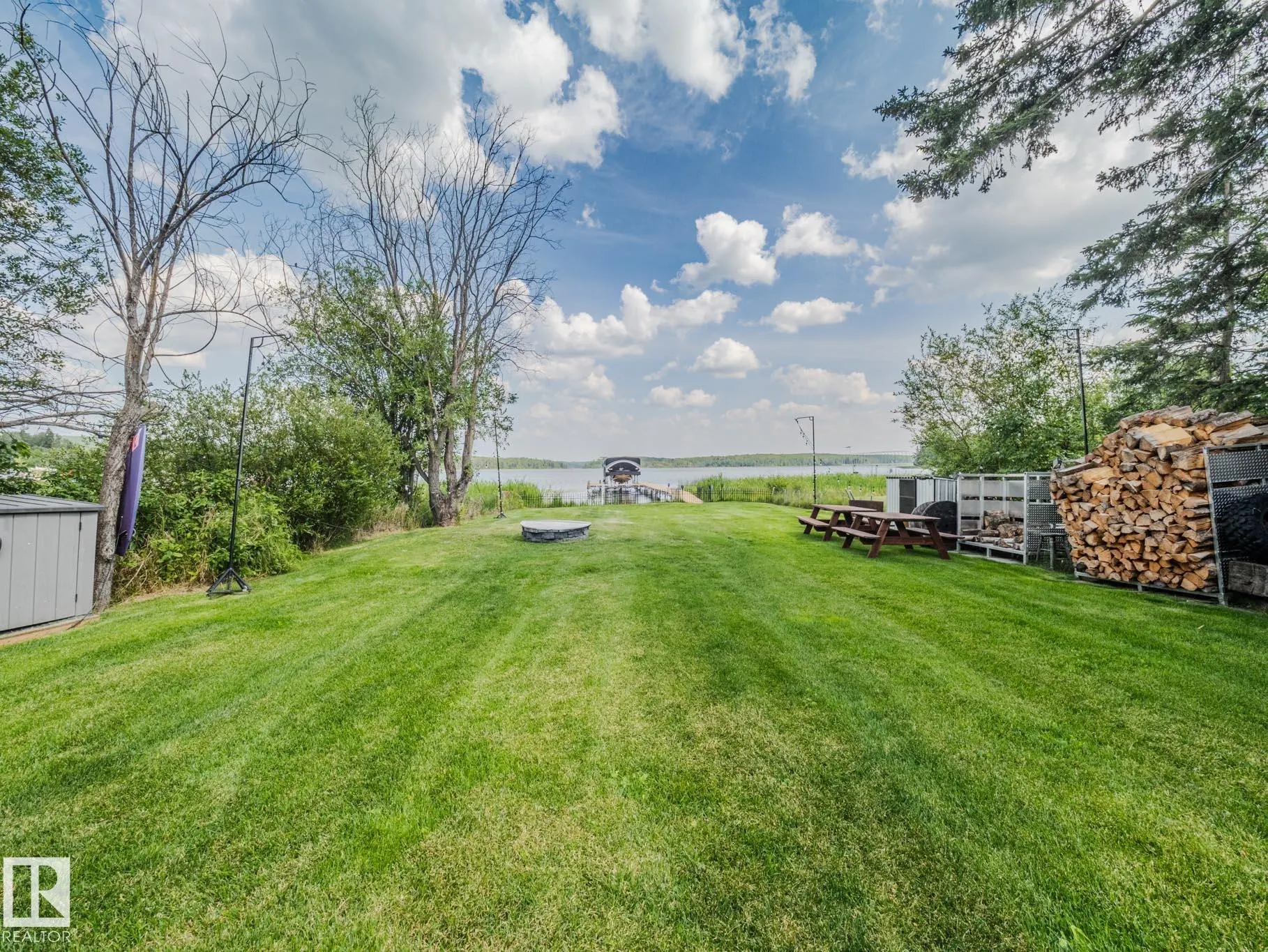 213 Lakeshore Drive
