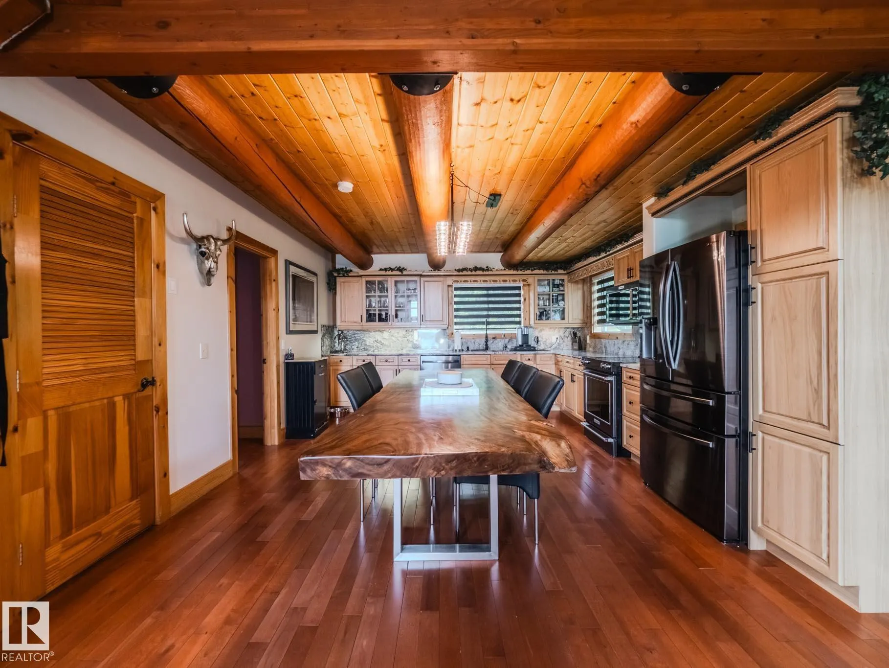 213 Lakeshore Drive