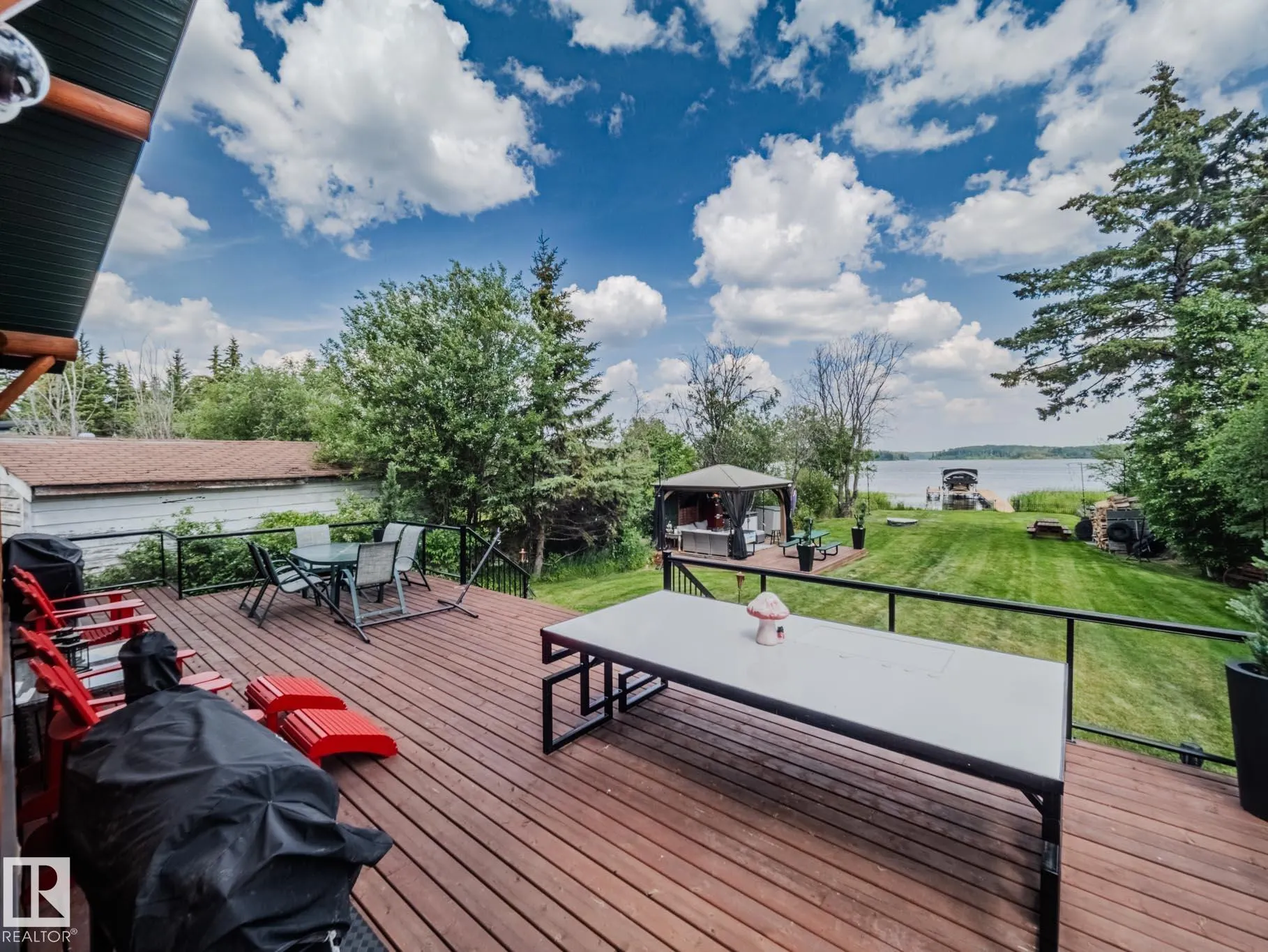 213 Lakeshore Drive