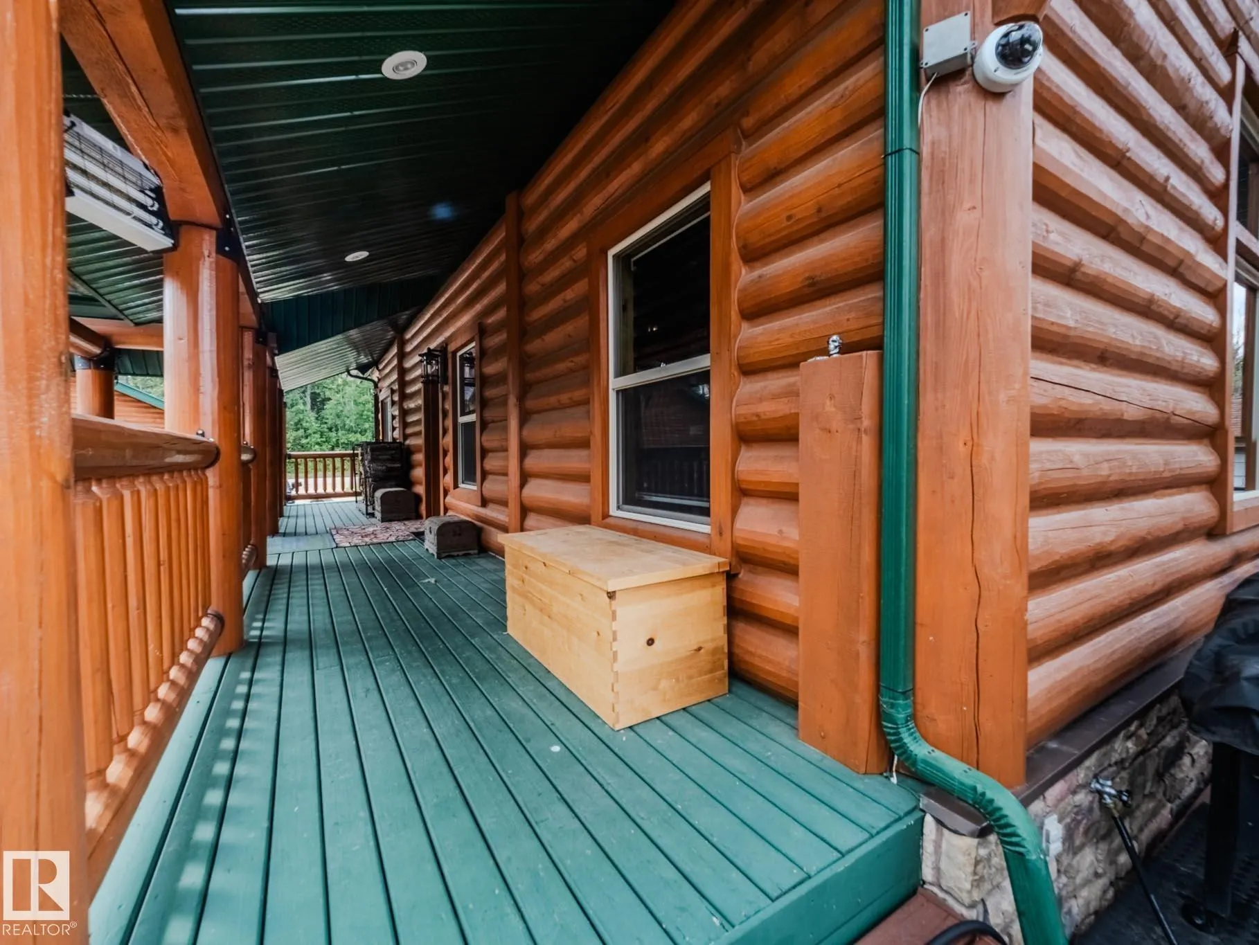 213 Lakeshore Drive