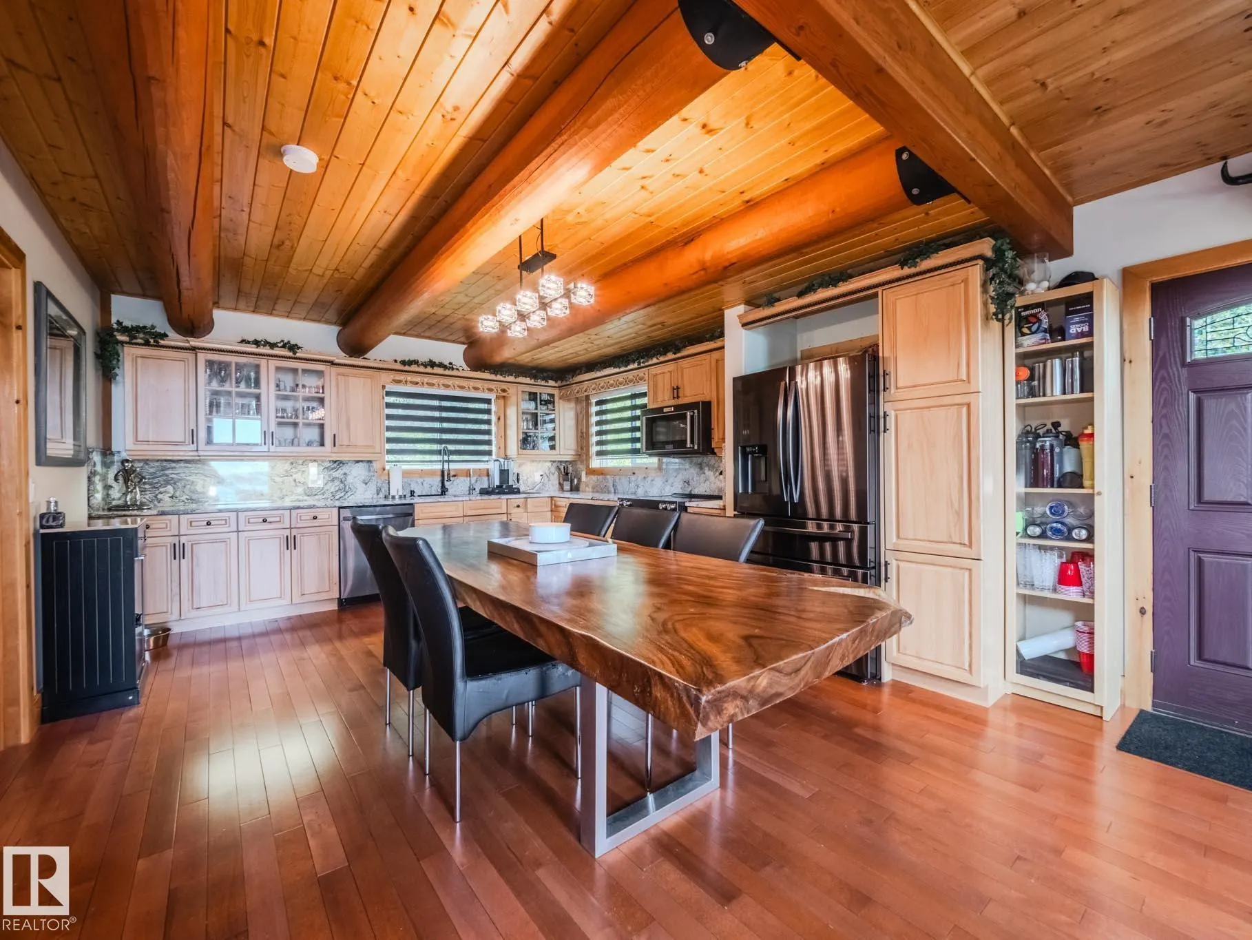 213 Lakeshore Drive