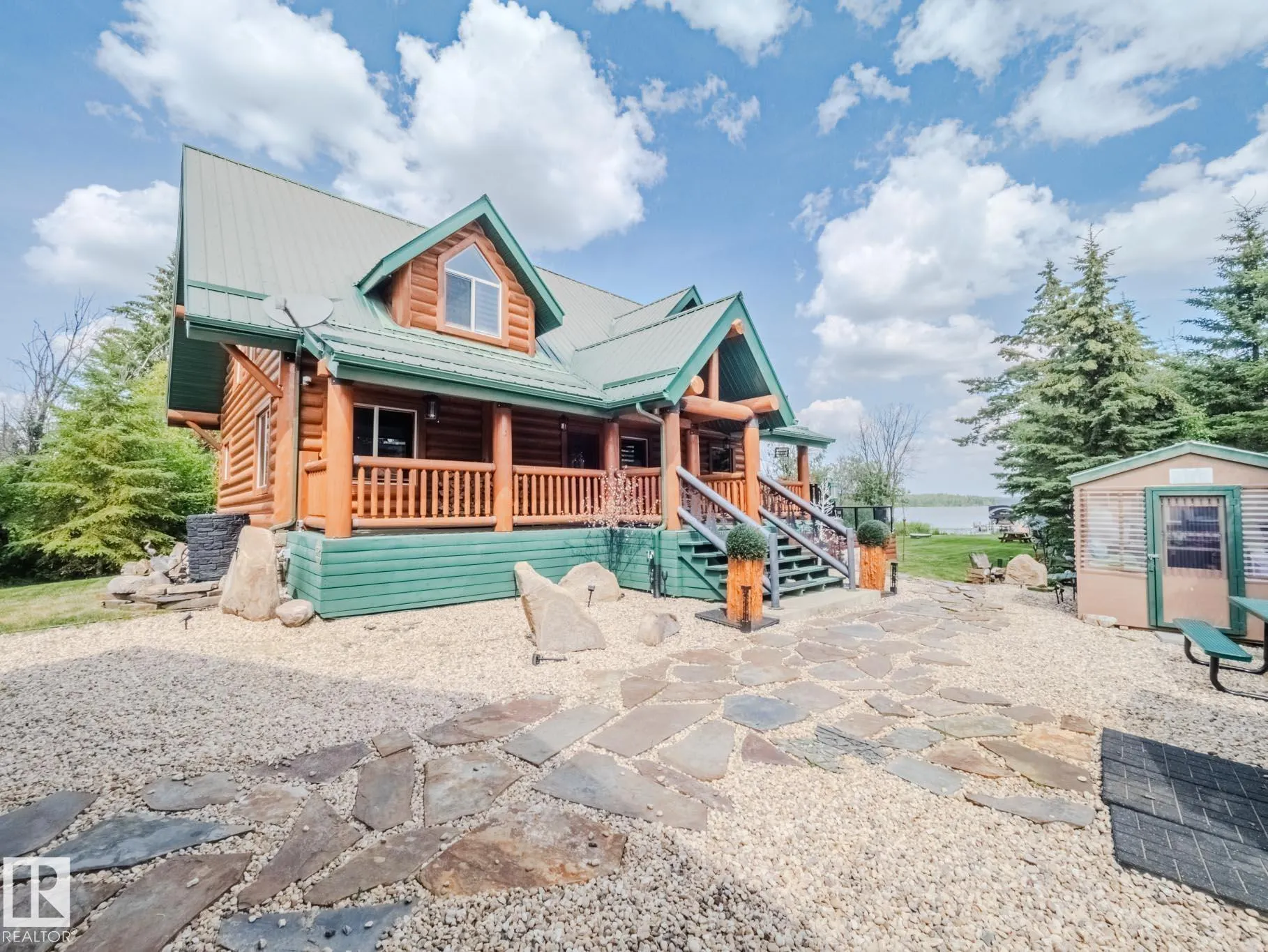 213 Lakeshore Drive