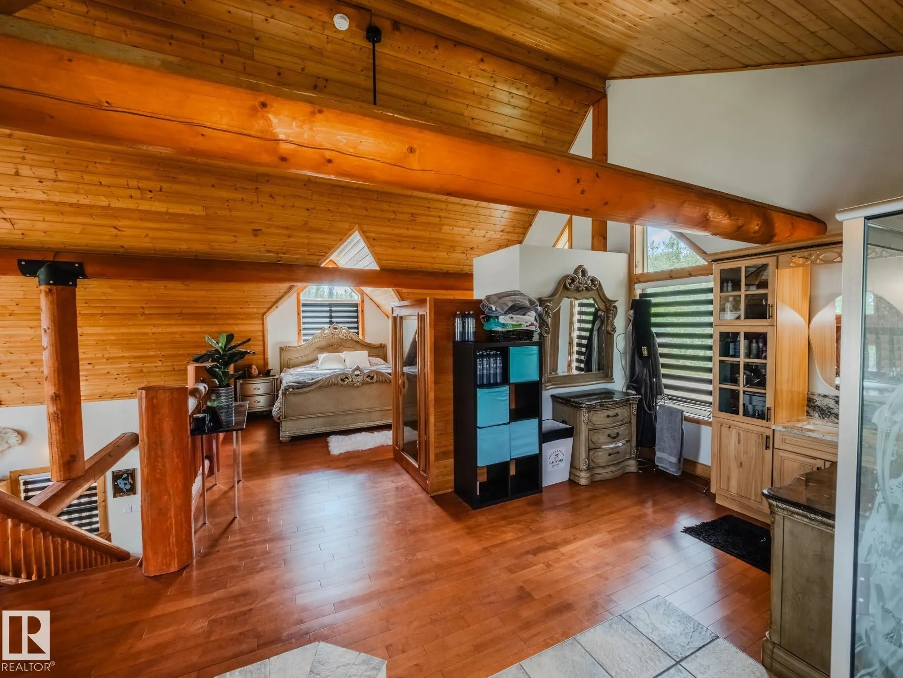 213 Lakeshore Drive