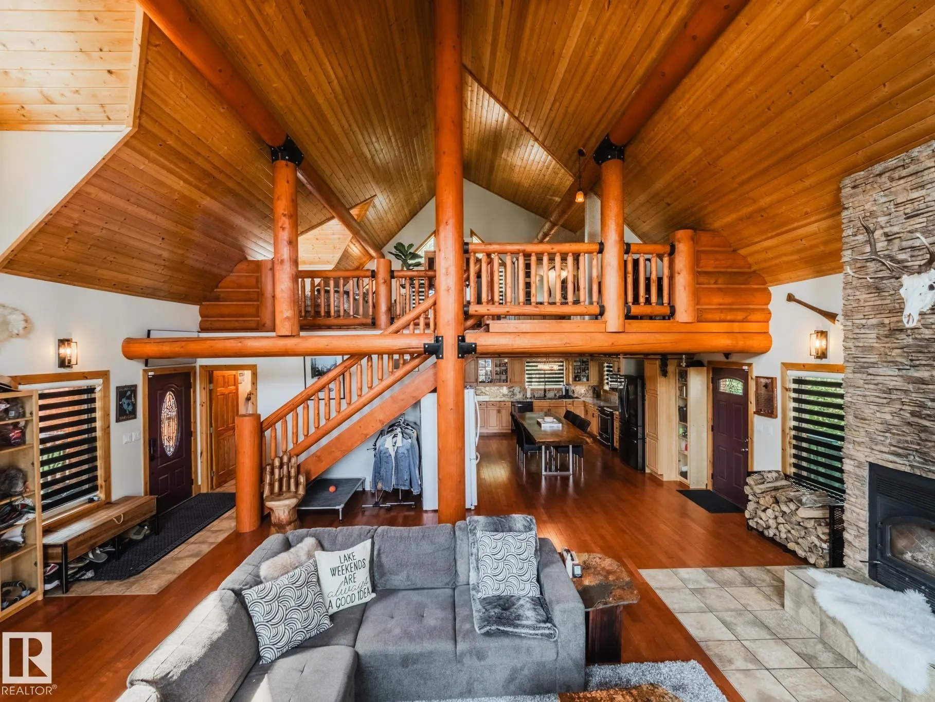 213 Lakeshore Drive