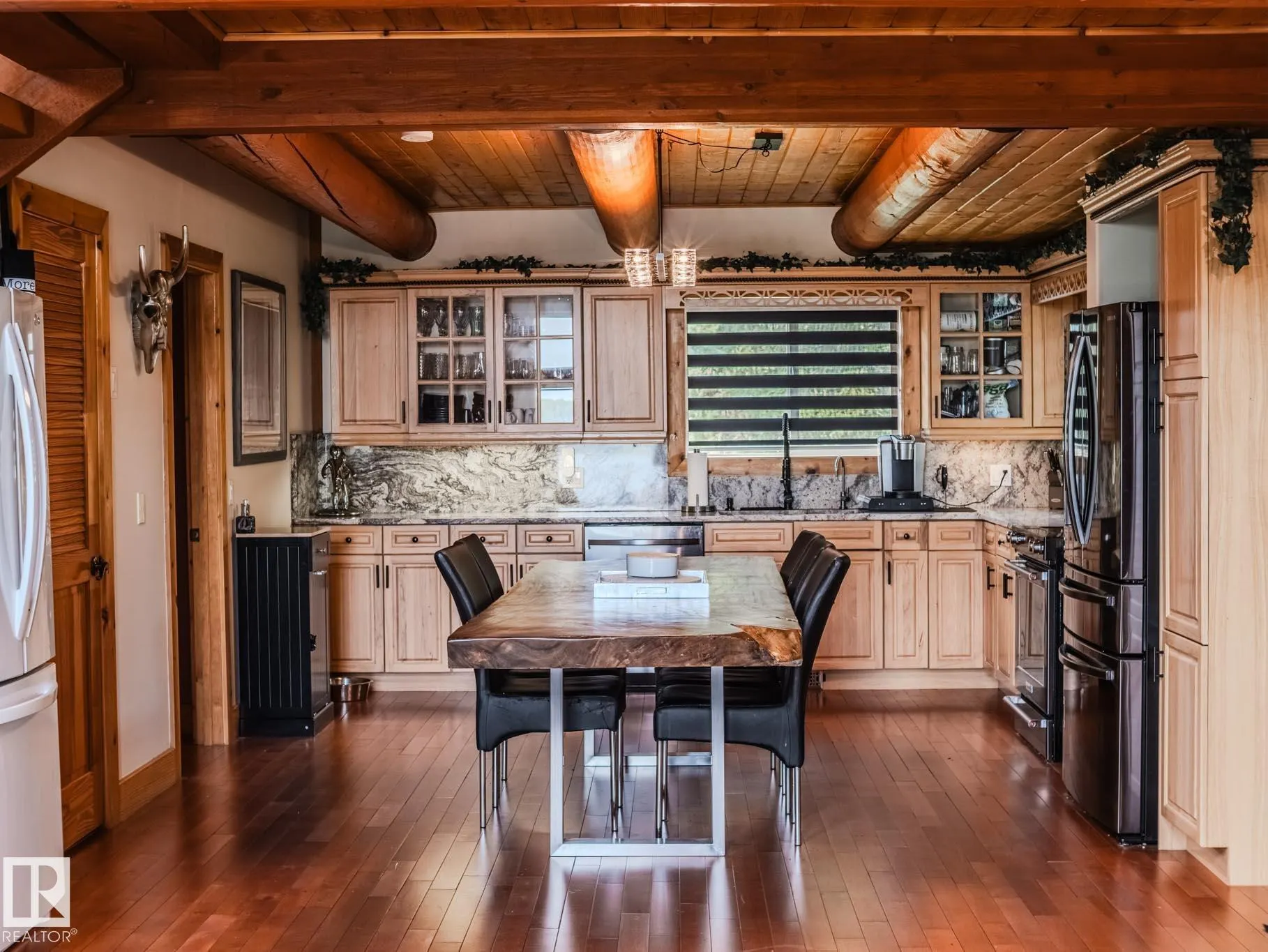 213 Lakeshore Drive