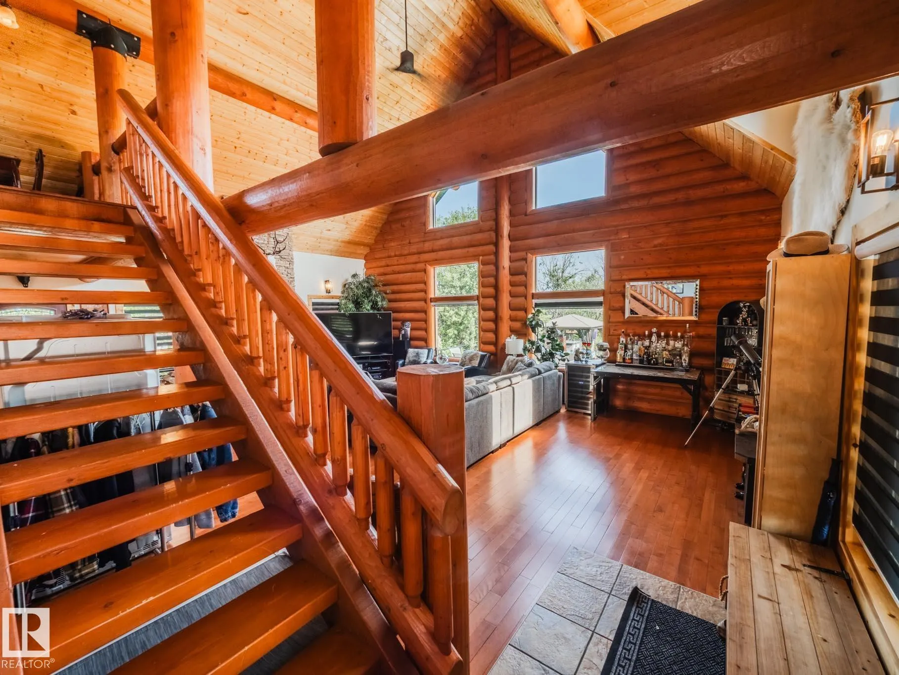 213 Lakeshore Drive