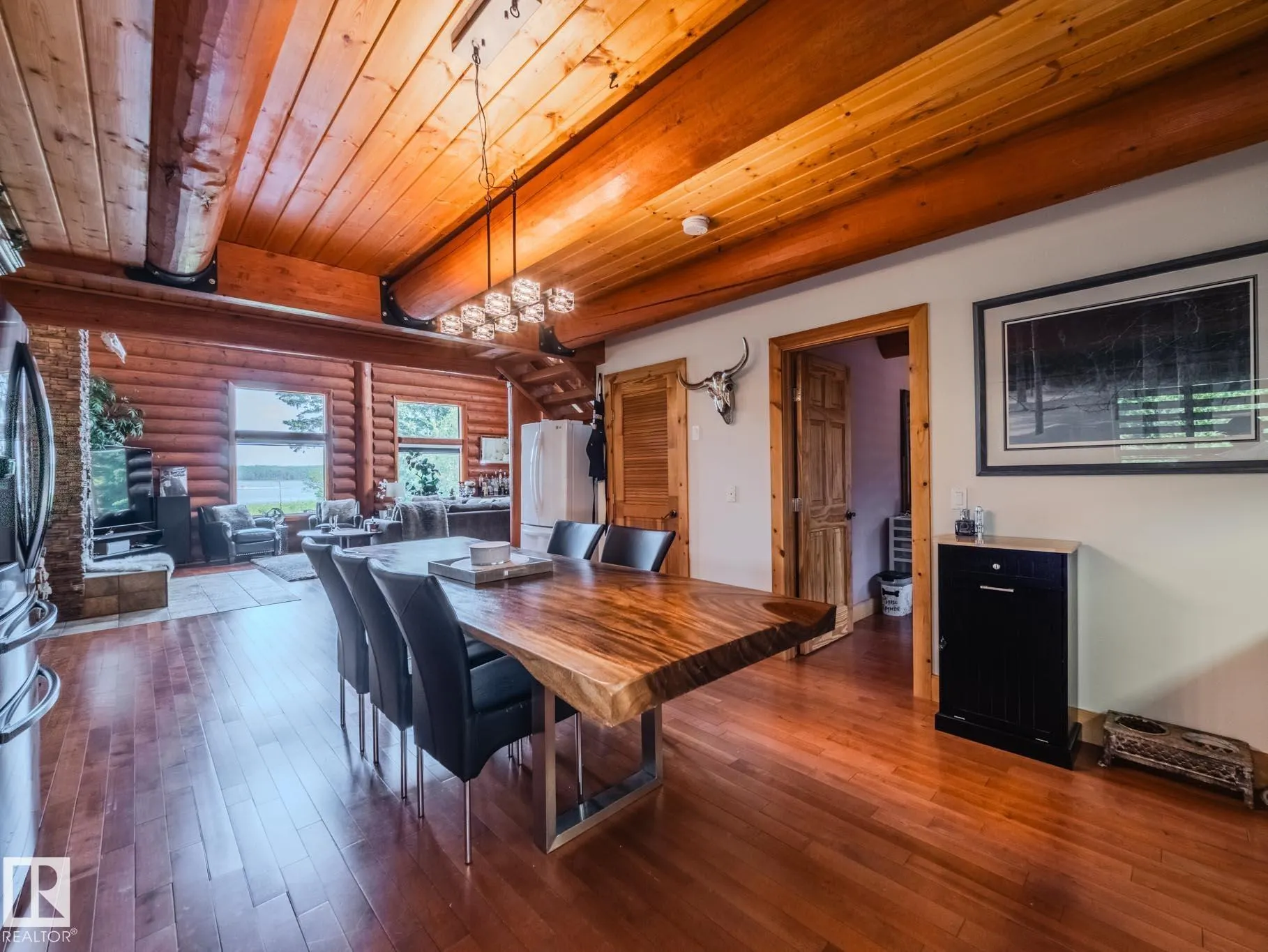 213 Lakeshore Drive