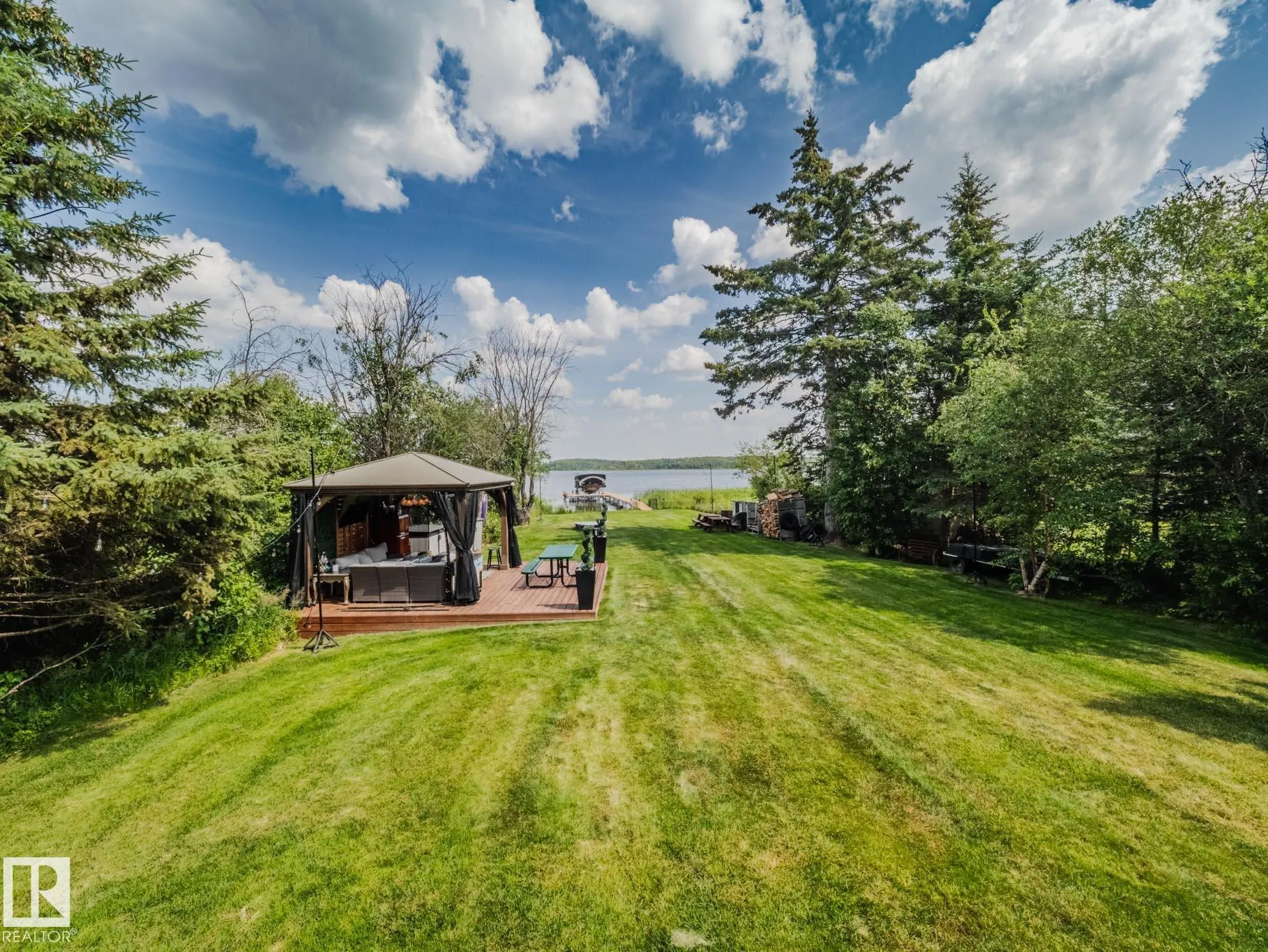 213 Lakeshore Drive
